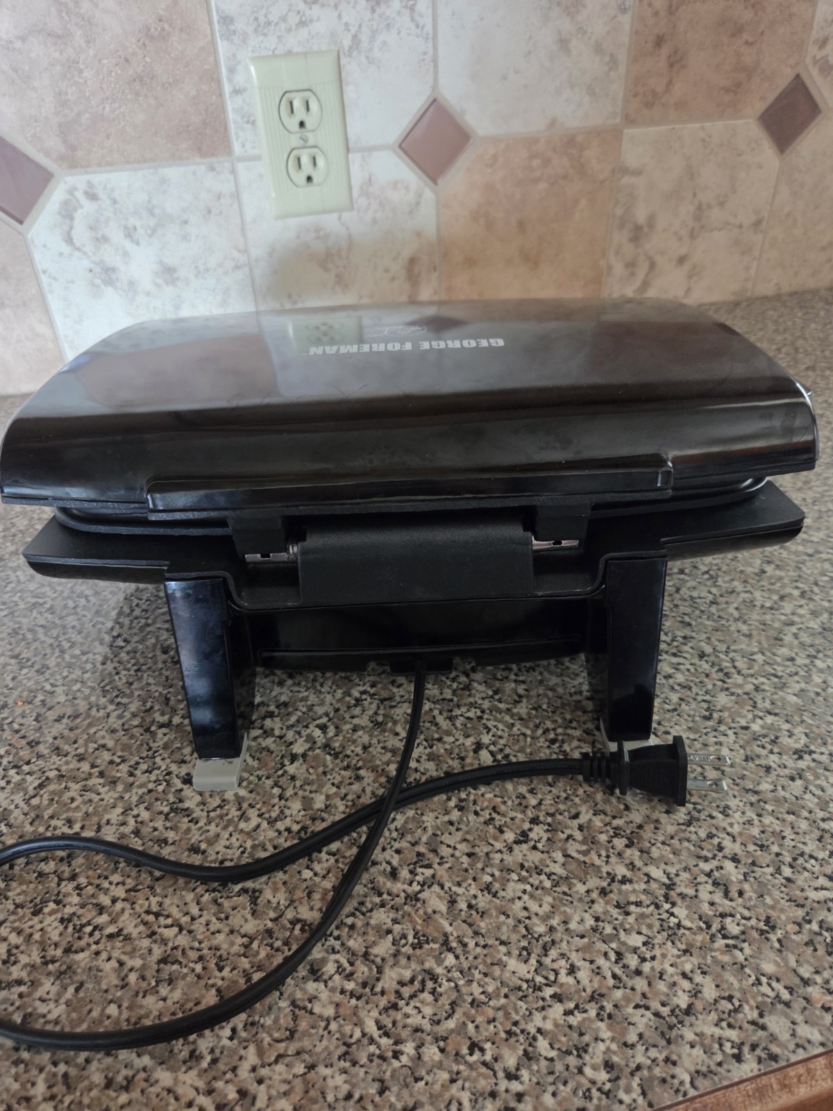 George Foreman Grilling Machine Removable Grill Plates GRP99BLK