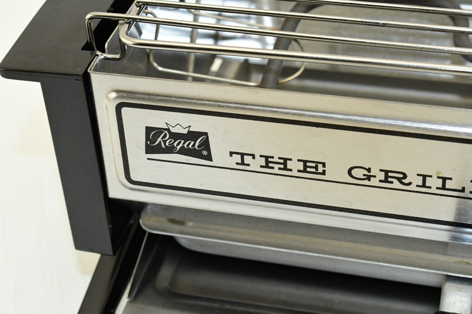 REGAL WARE Vintage ‘The Griller’ Smokeless Indoor Electric Mini Grill Model 6705