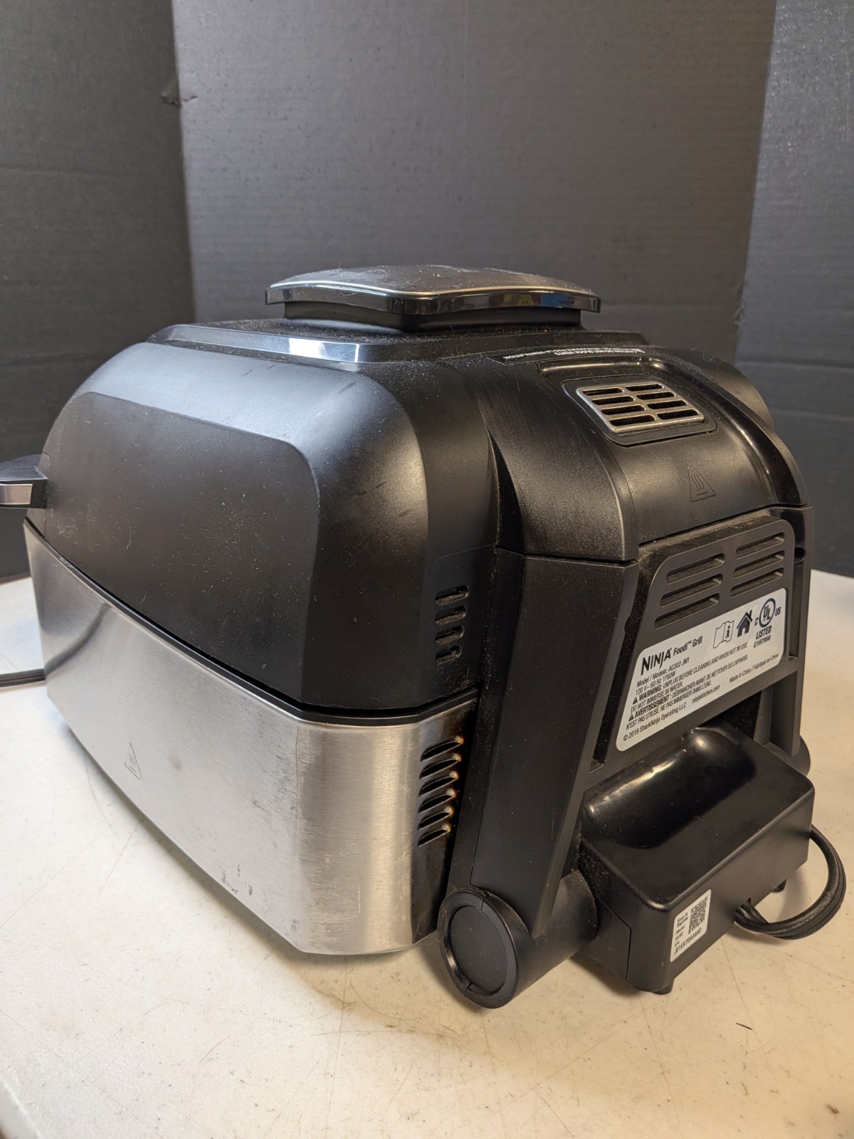 Ninja Foodi 5-in-1 Indoor Grill and Air Fryer – Black/Silver AG302