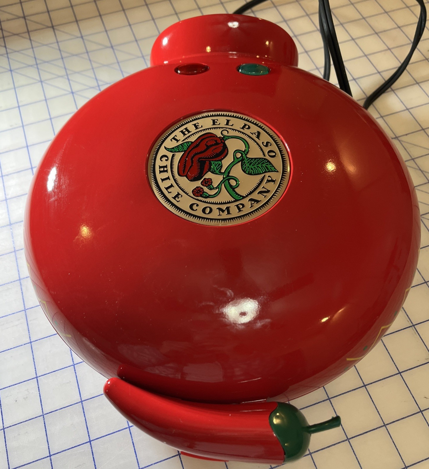El Paso Chile Company Quesadilla Maker Model #S676- Red
