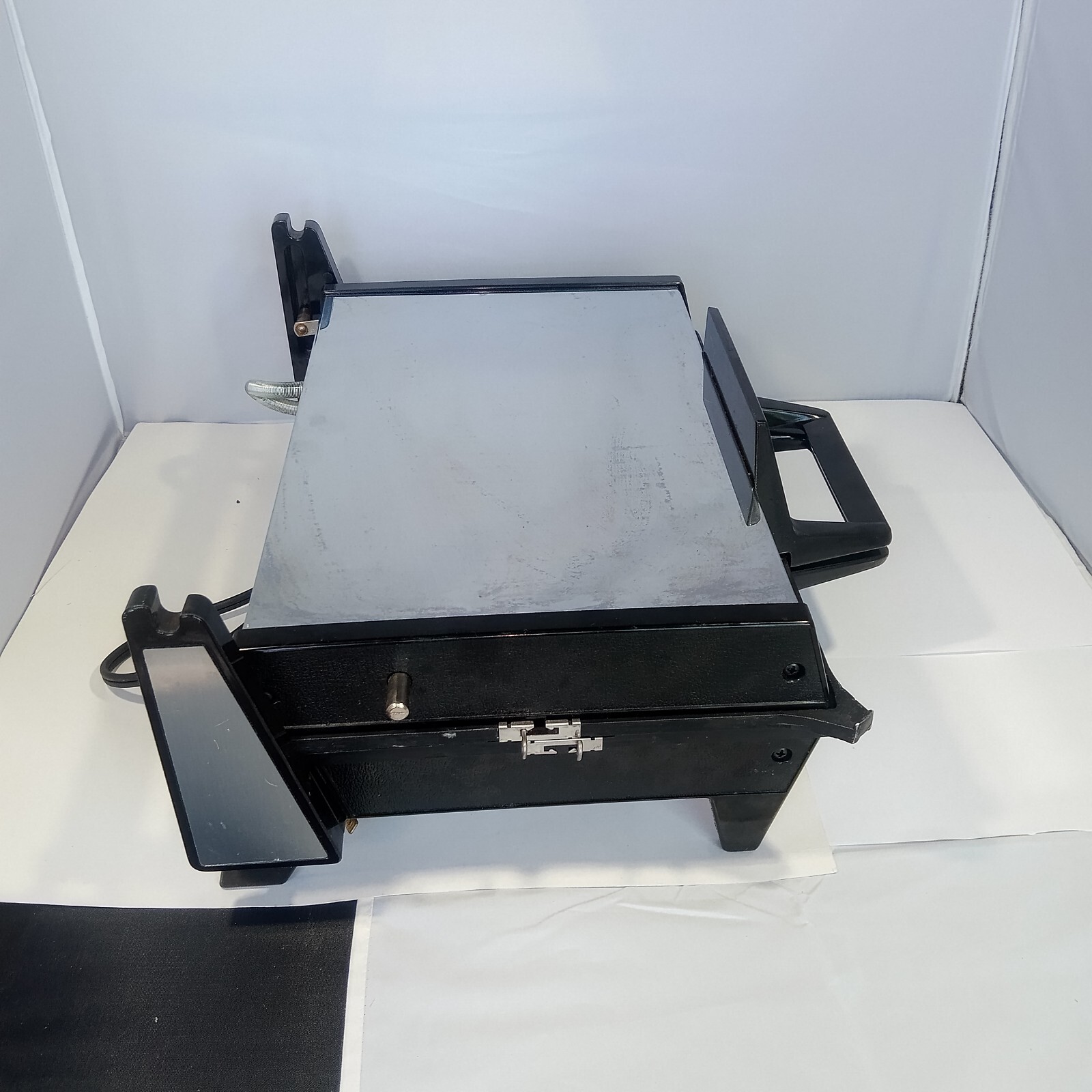 Vintage General Electric GE Broil R Grill Chrome Electric Broiler 3820-112