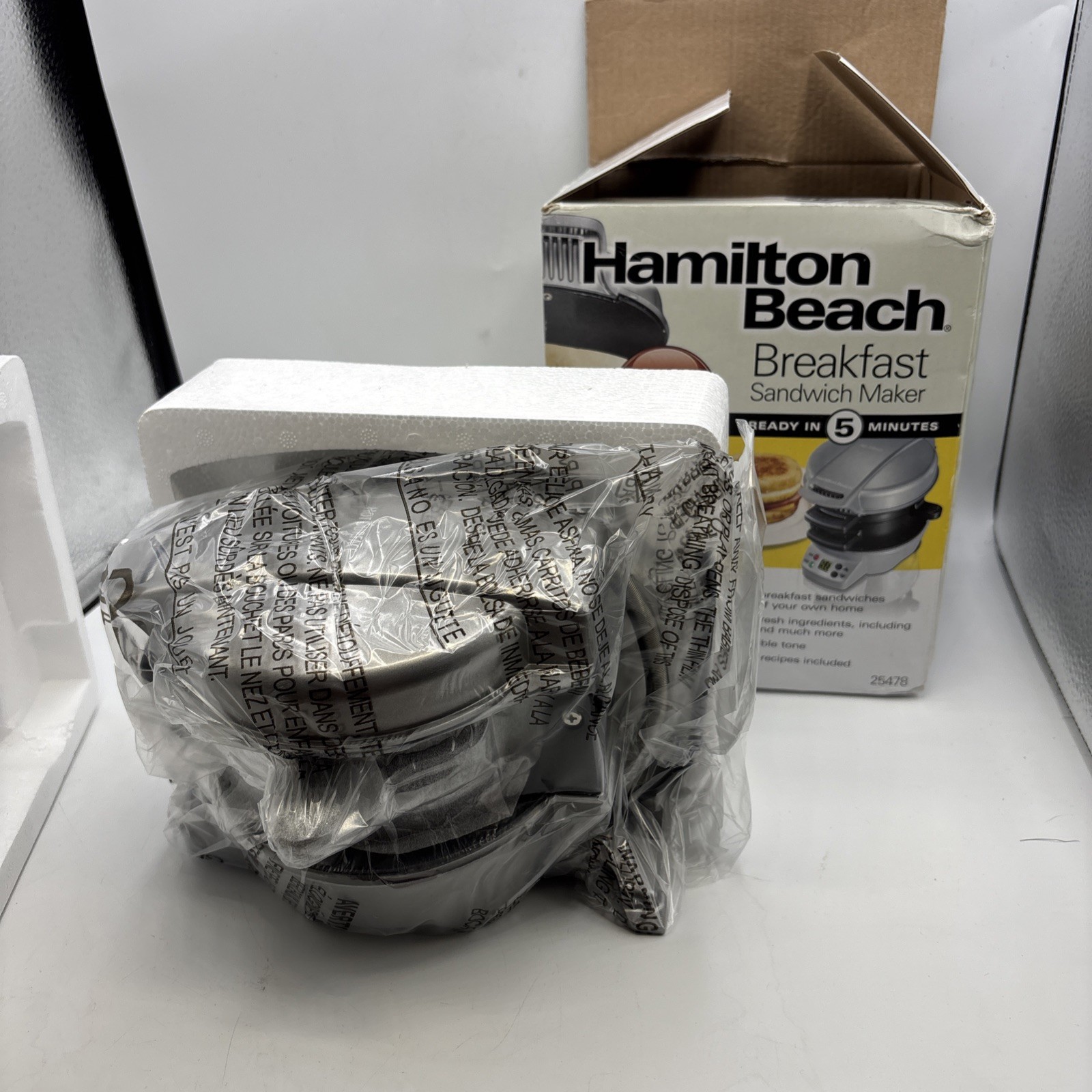 Hamilton Beach Breakfast Sandwich Maker with Timer – Dark Gray – 25478