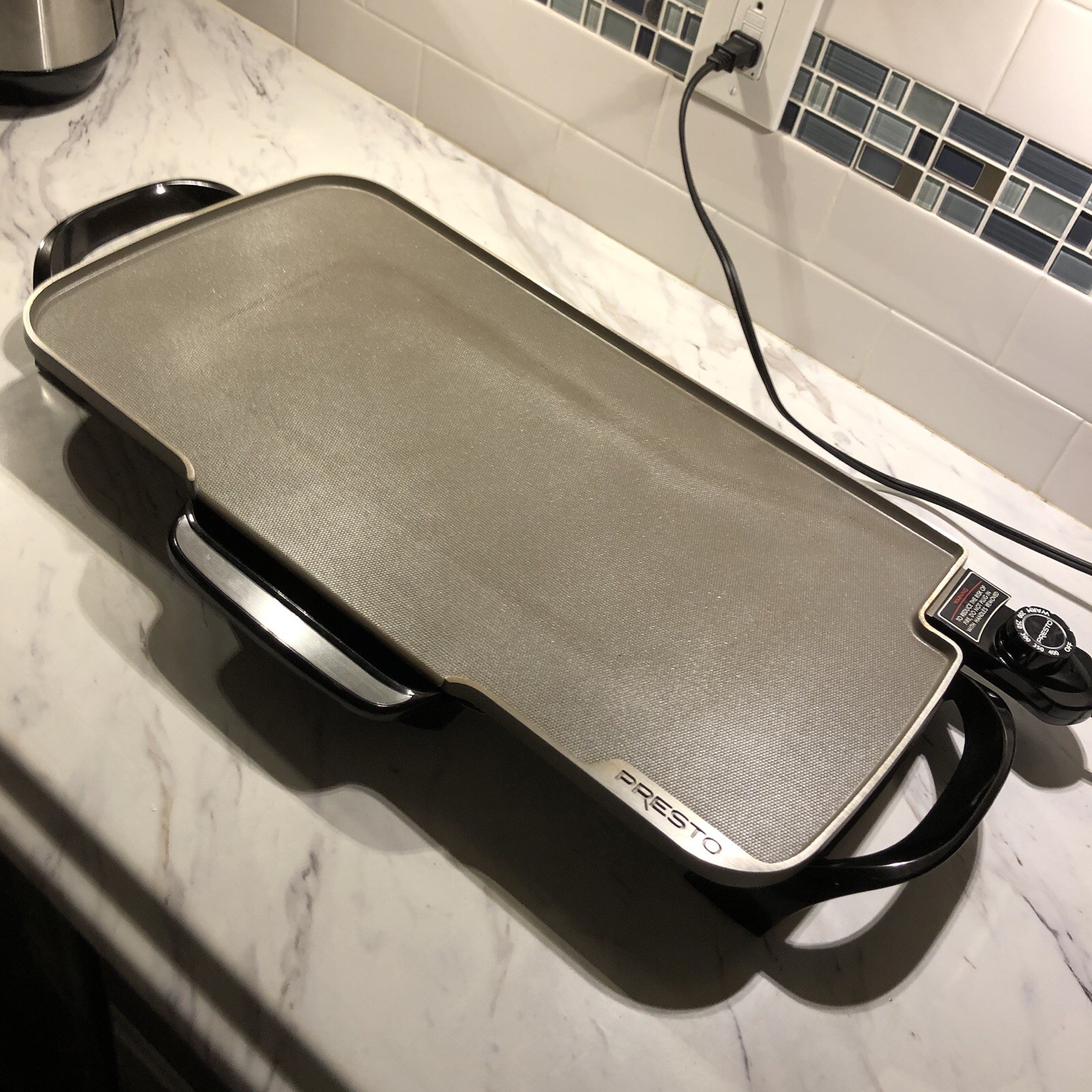 Presto 07062-22-Inch Ceramic Removable Handles Electric Griddle Preowned EC