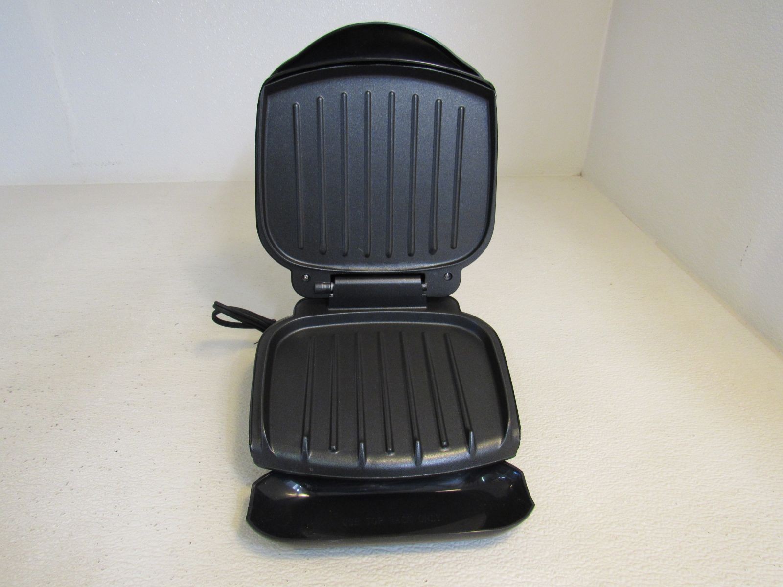George Foreman 2 Serving Classic Plate Electric Indoor Grill 22-in Cord GR10B