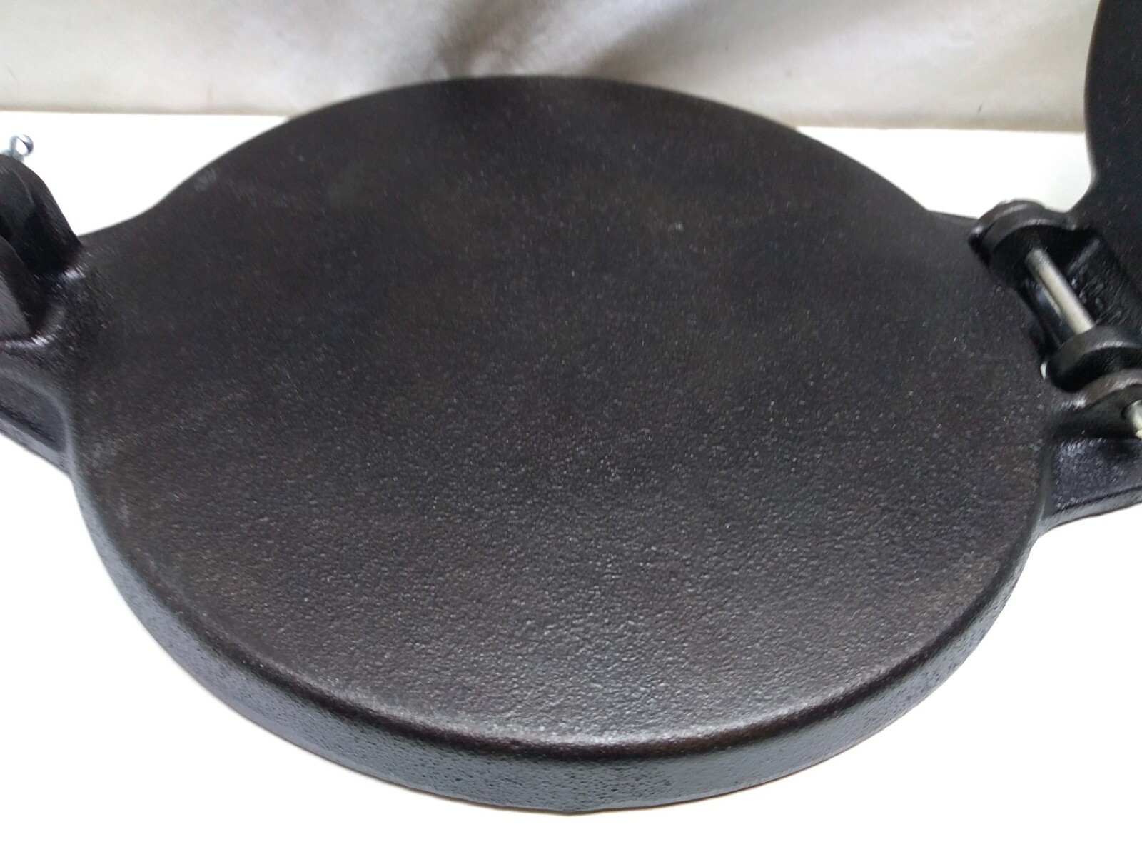 Victoria Pataconera Tortilla Maker Empanadas Arepas Cast Iron Press Plate Black