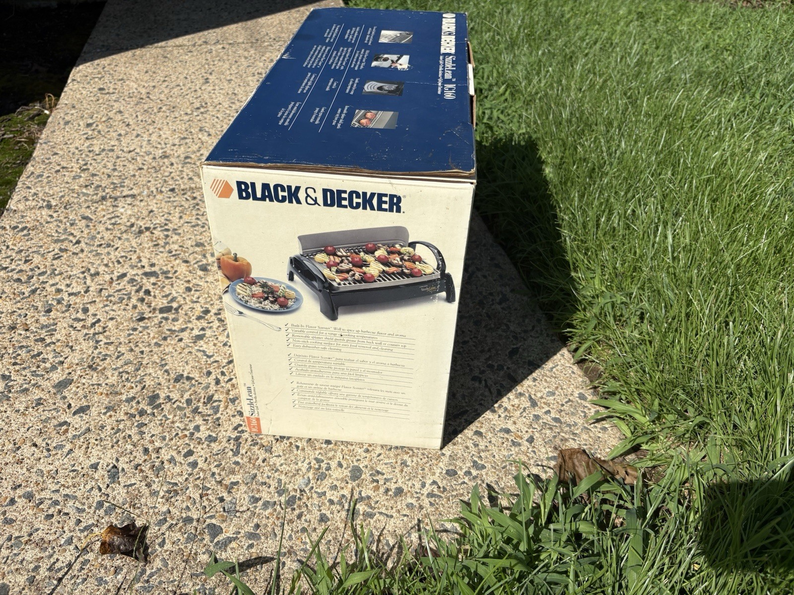 NWB BLACK+DECKER SizzleLean IG160 Indoor Electric Grill 1600W Non-Stick Black