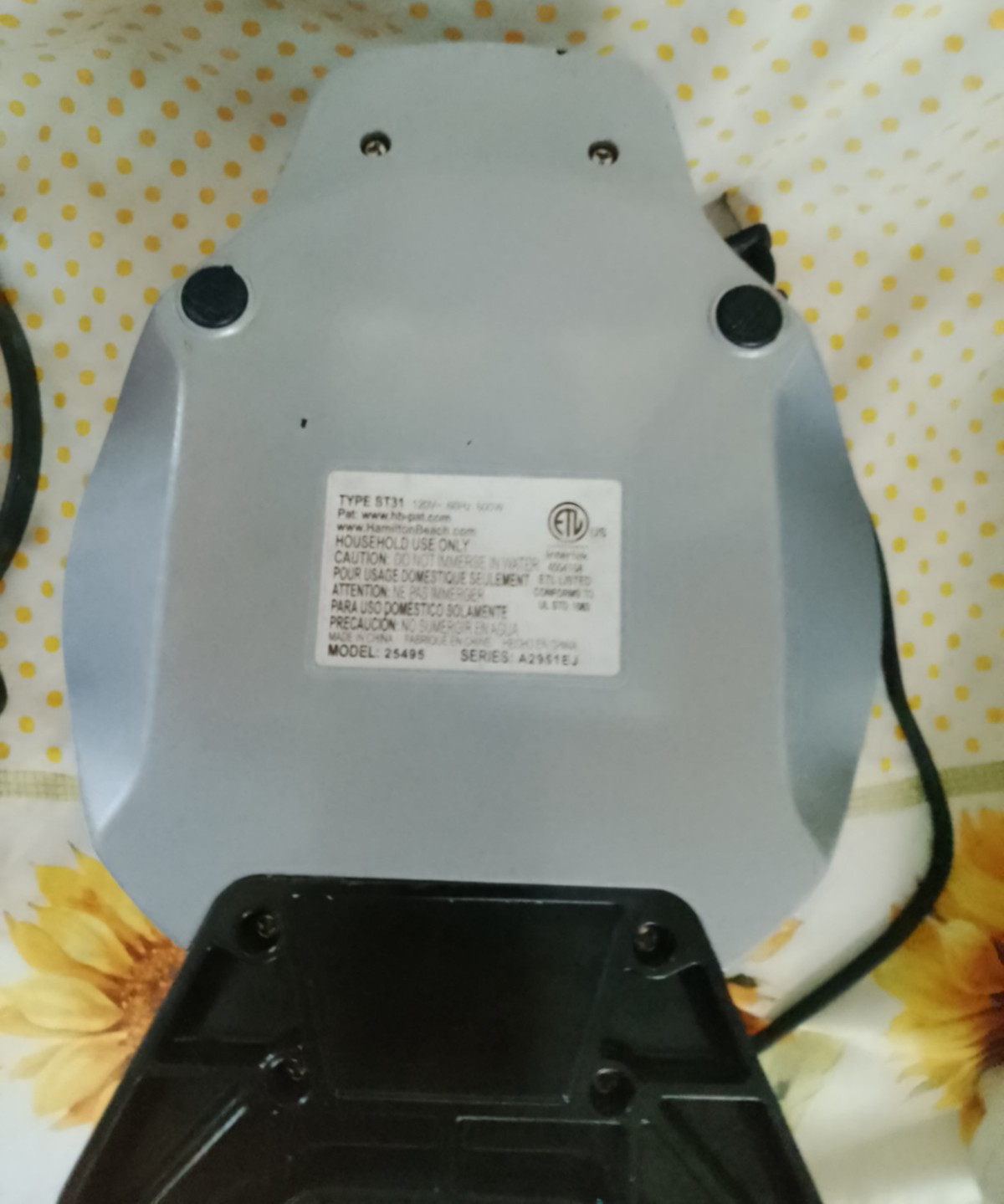 Hamilto Beach Breakfast Burrito Maker (Model 25495). Made in China.
