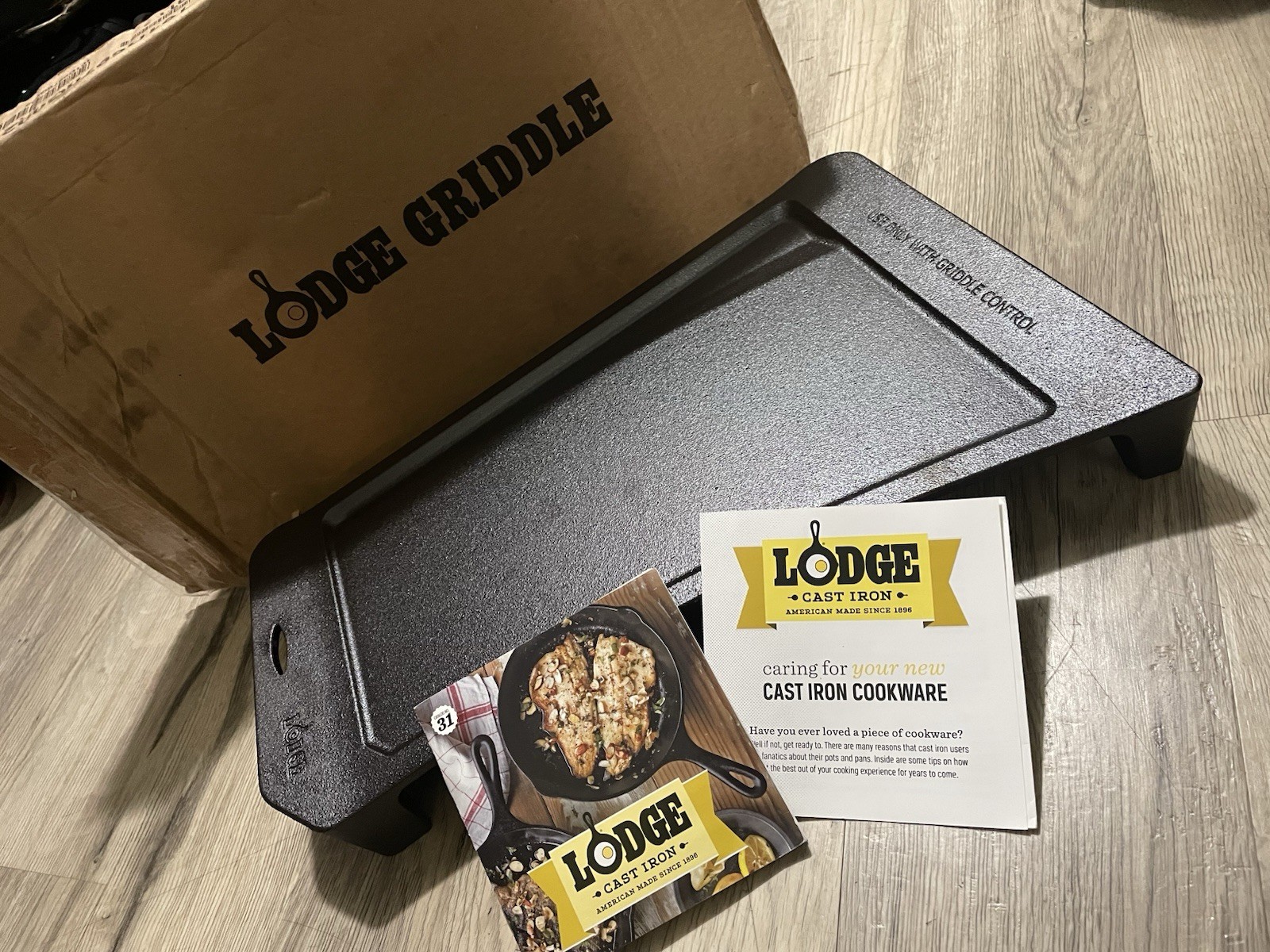 Lodge Cast Iron Heavy Duty Black Griddle for GE/Café Stove – LM391A New