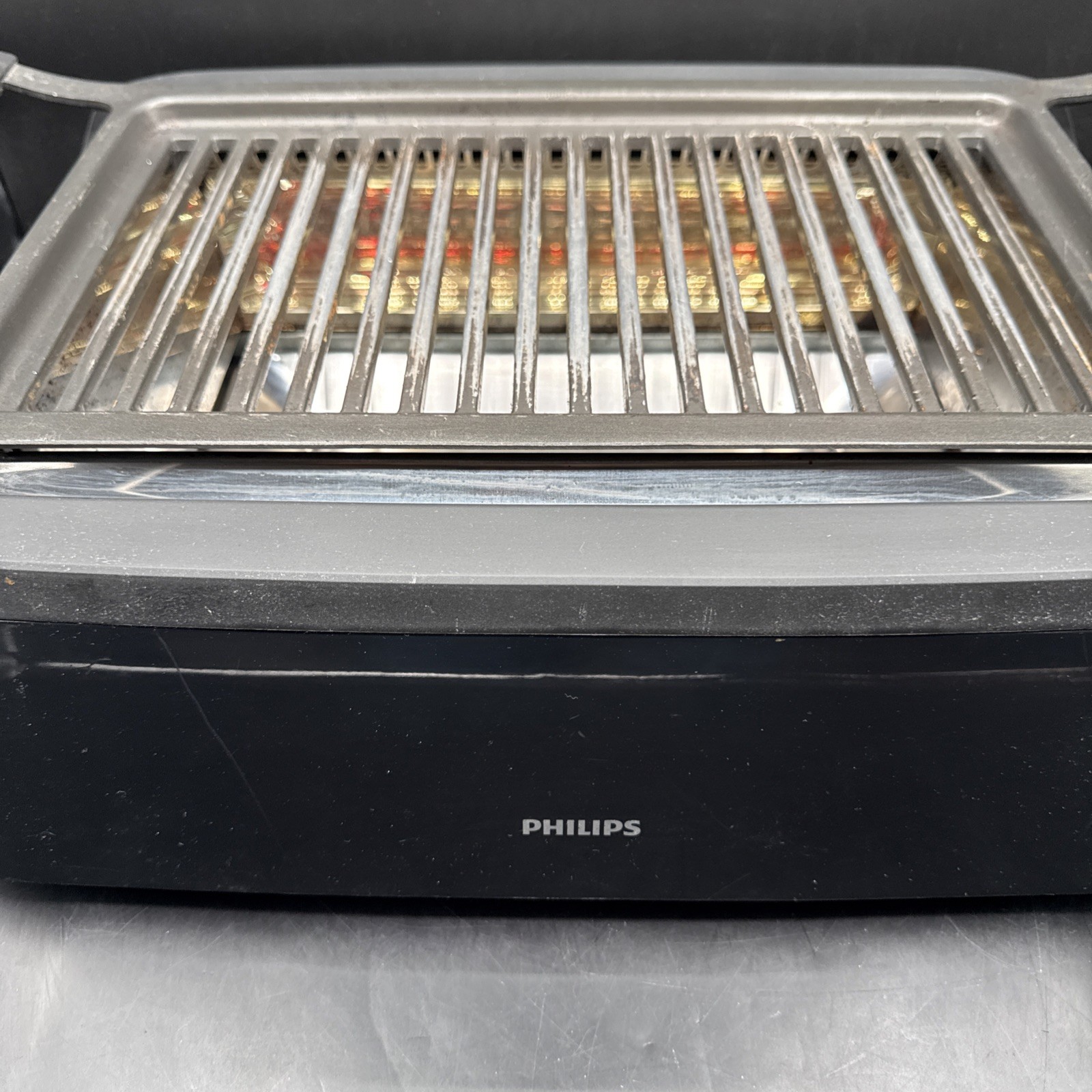 Philips Smokeless Indoor Grill Advanced 1660W Infrared Heat Cooker HD6371