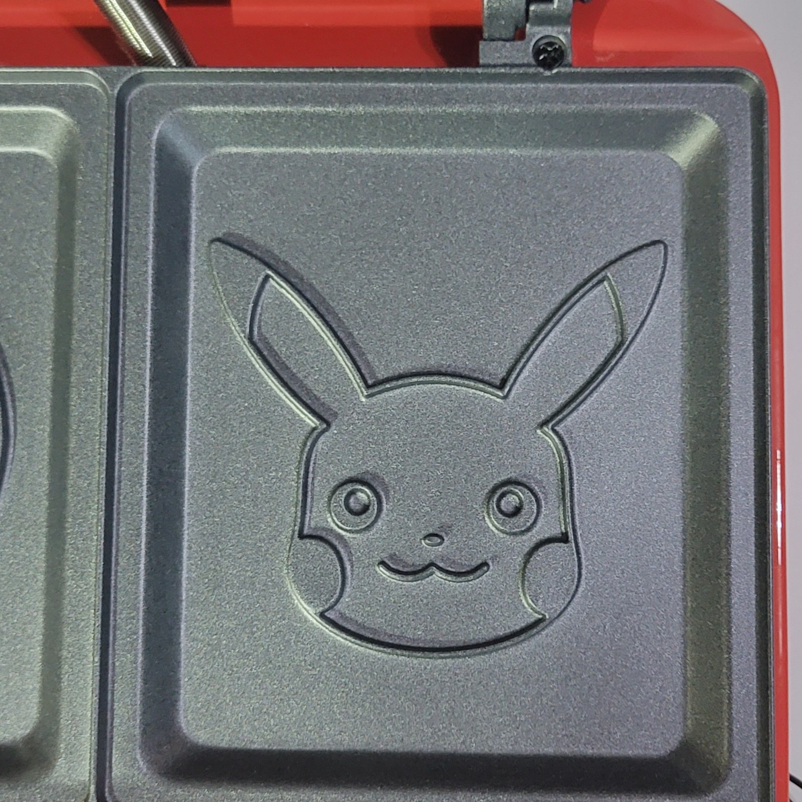 ​Pokémon Grilled Cheese Sandwich Maker Panini Press Pikachu Poké Ball Unused