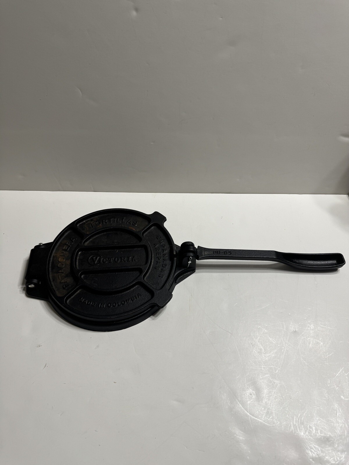 Victoria Cast Iron Tortilla Empanadas Arepas Pataconera Maker Pan Columbia