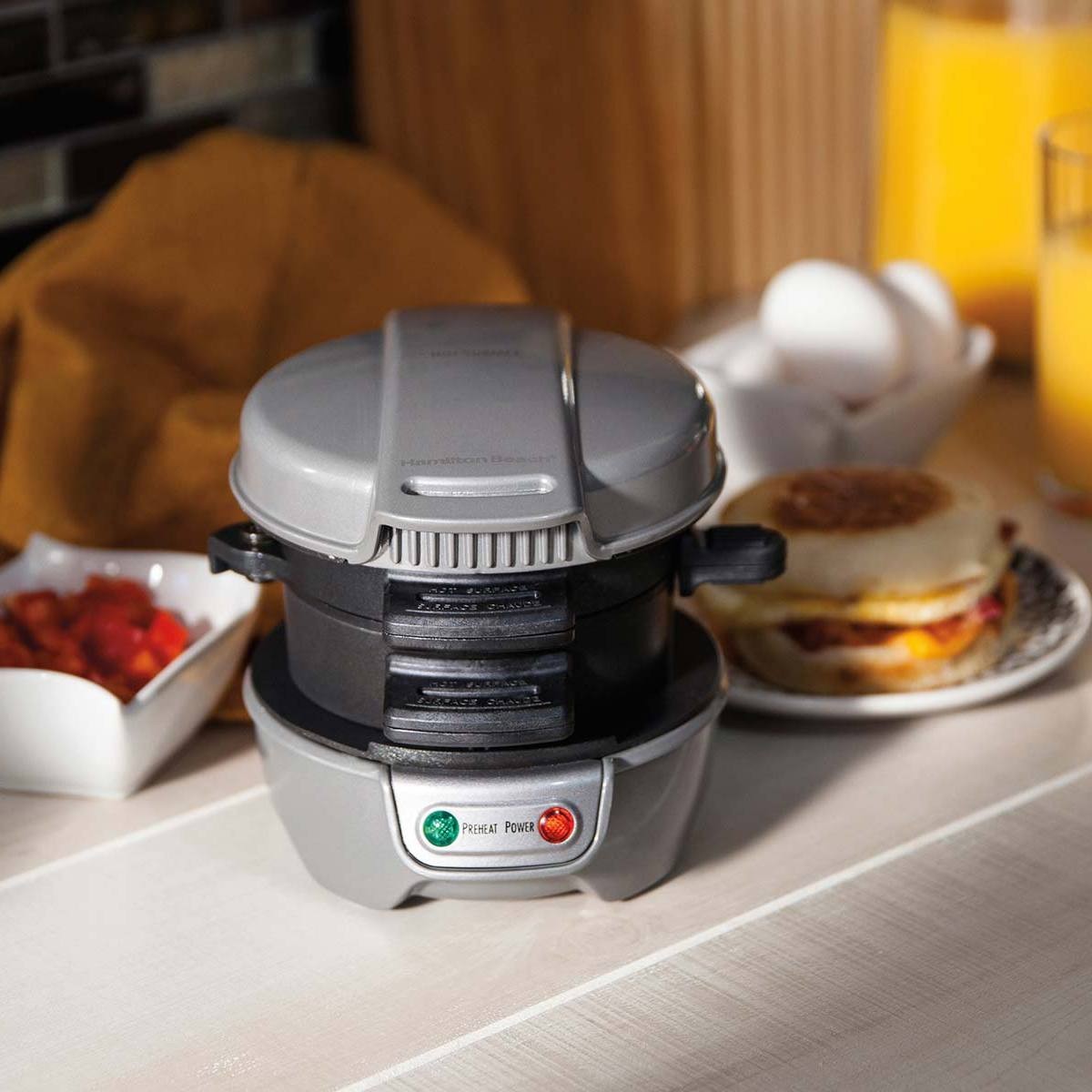 Hamilton Beach Electric Breakfast Sandwich Maker 600W Silver/Black Non-Stick NEW