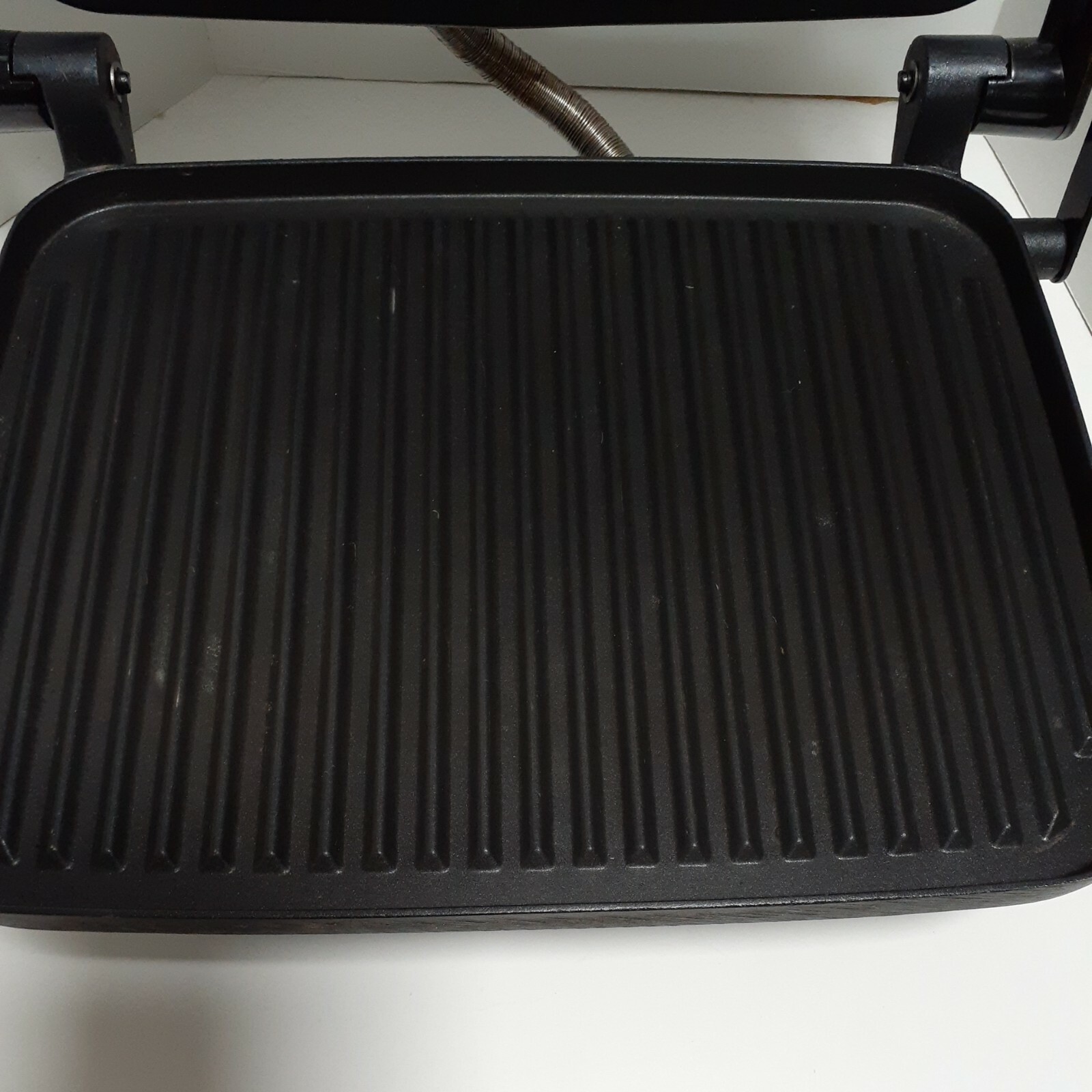Hamilton Beach 25460A Panini Press Gourmet Sandwich Toaster Silver and Black