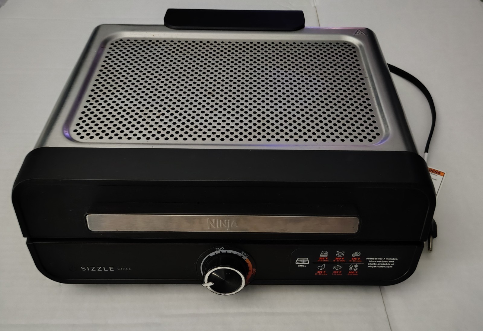 Ninja Sizzle Smokeless Indoor Electric Grill GR101 14in 1450W Black Nonstick