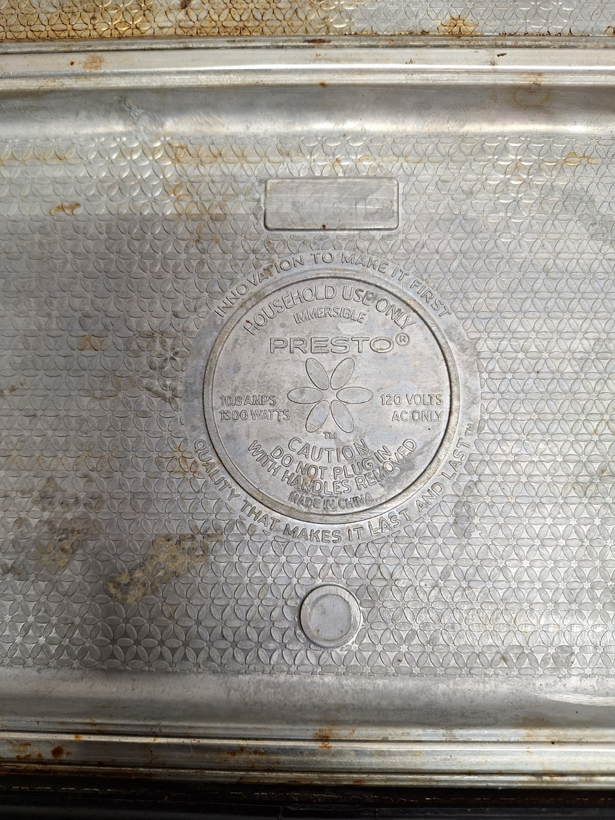 Presto Griddle Electric No 07047 Kitchenware Dishwasher safe – Needs Cleaned