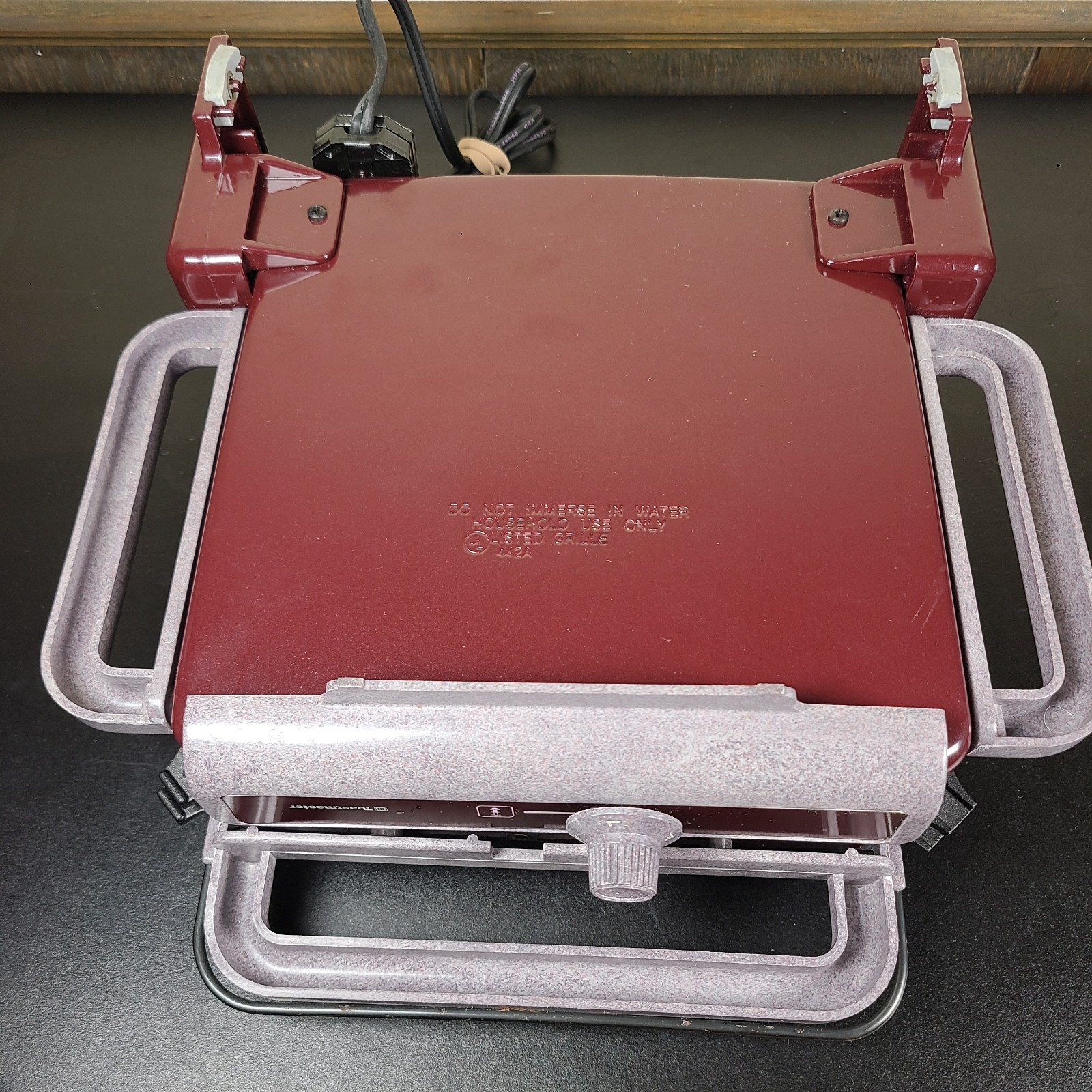 VTG 90s / 00s Toastmaster Grillerie Model 2000 Speed Grill & Bakery w/ Plates
