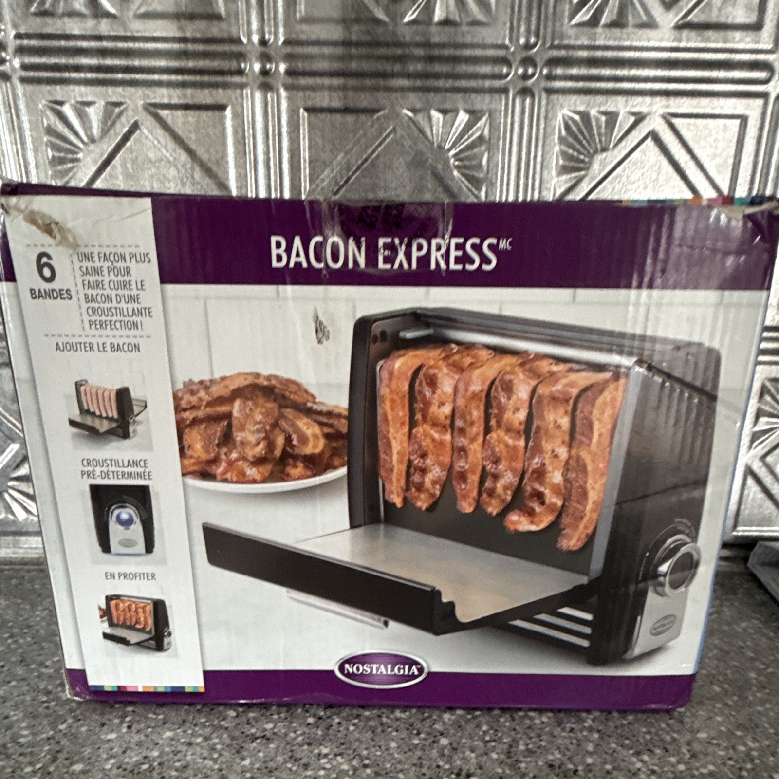 Nostalgia Bacon Express Indoor Electric Grill 800W 120V Non-Stick Drip Tray