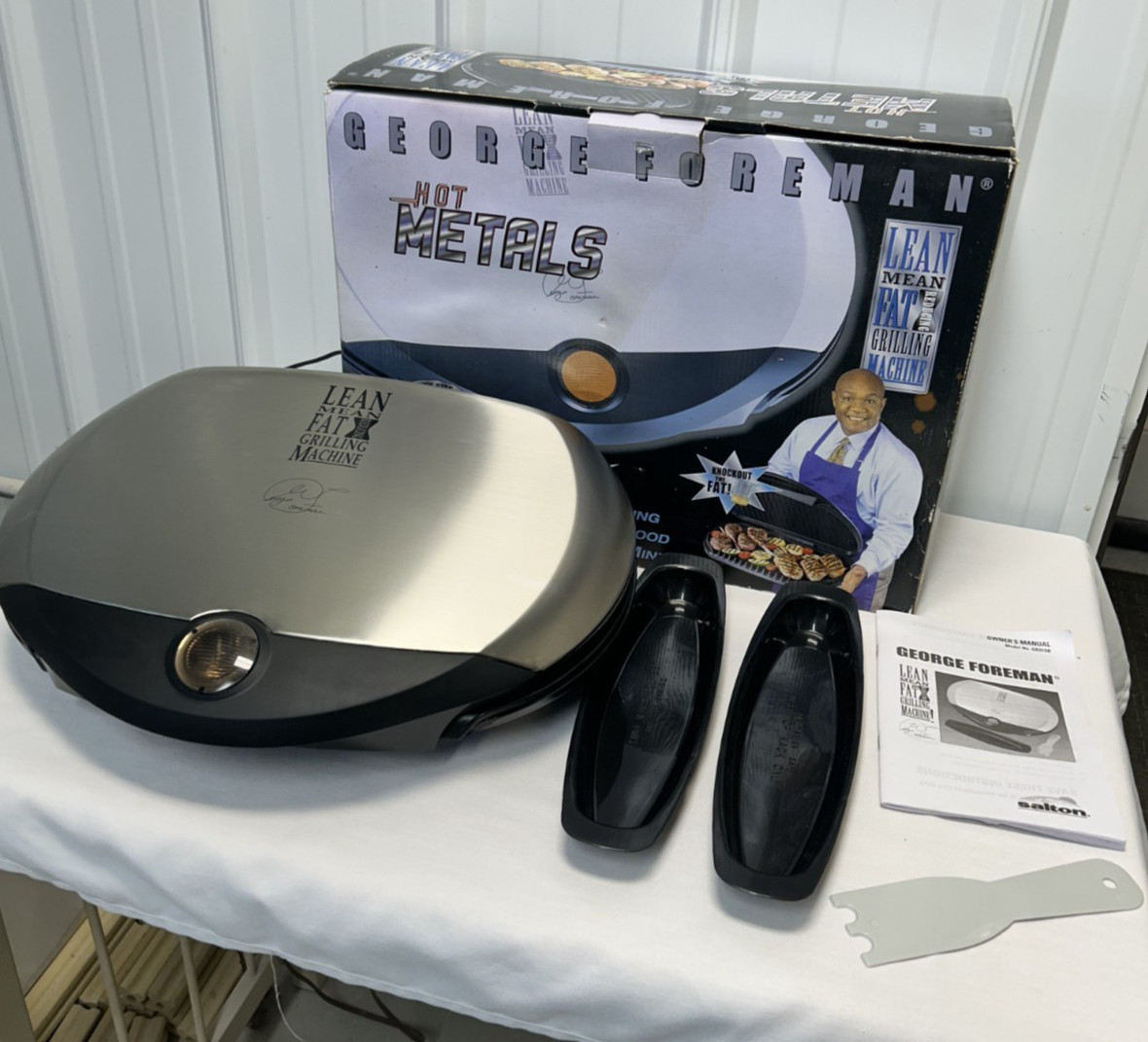 2003 LARGE George Foreman Hot Metals Brushed Stainless Steel Indoor Grill GR31SB