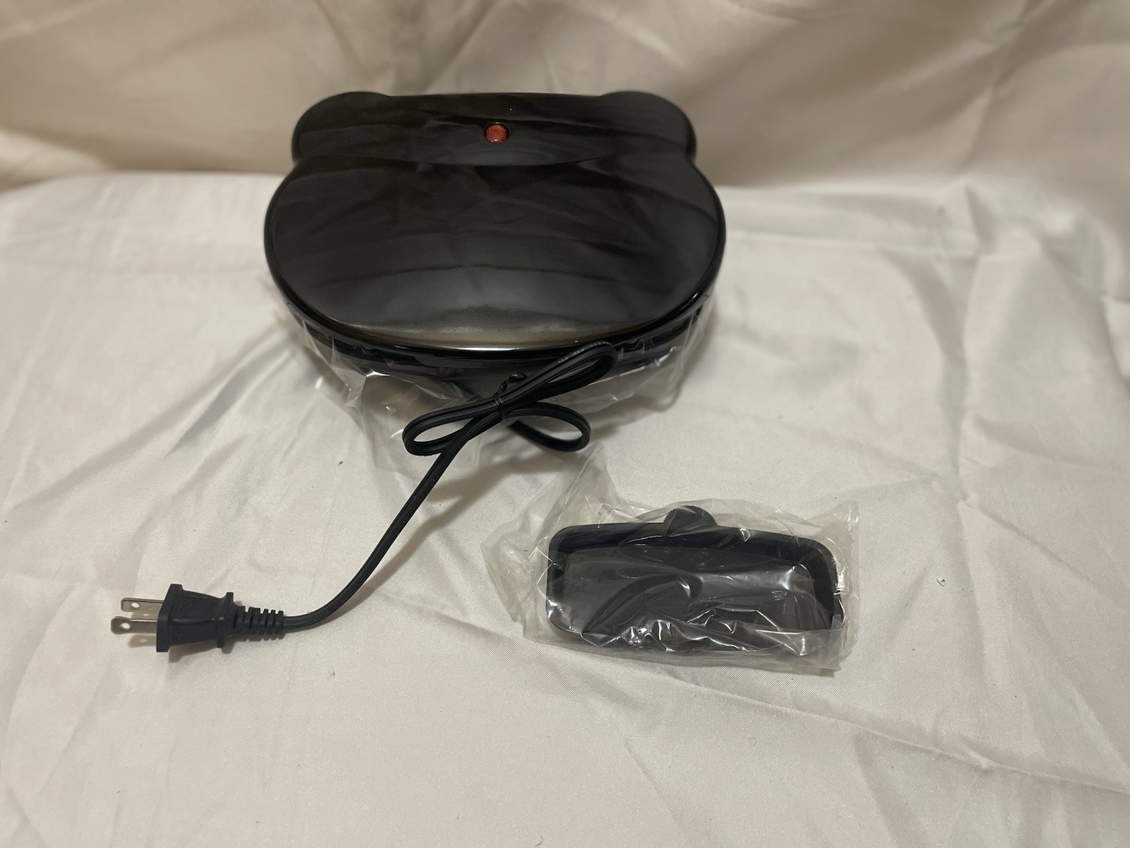 Indoor Electric Grill KB-1, Black, Drip Tray, Non-Stick, Adjustable Hinge, Oval