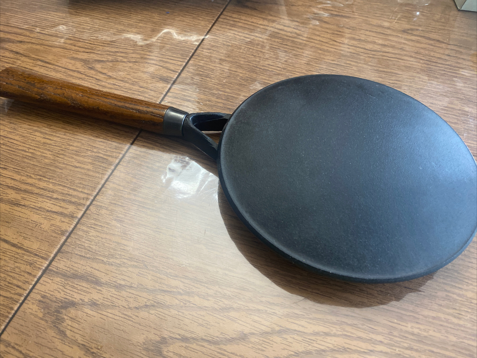 Vintage Crepe Griddle Cast Iron 8” Cooking Pan Wood Handle Creative Cookware USA