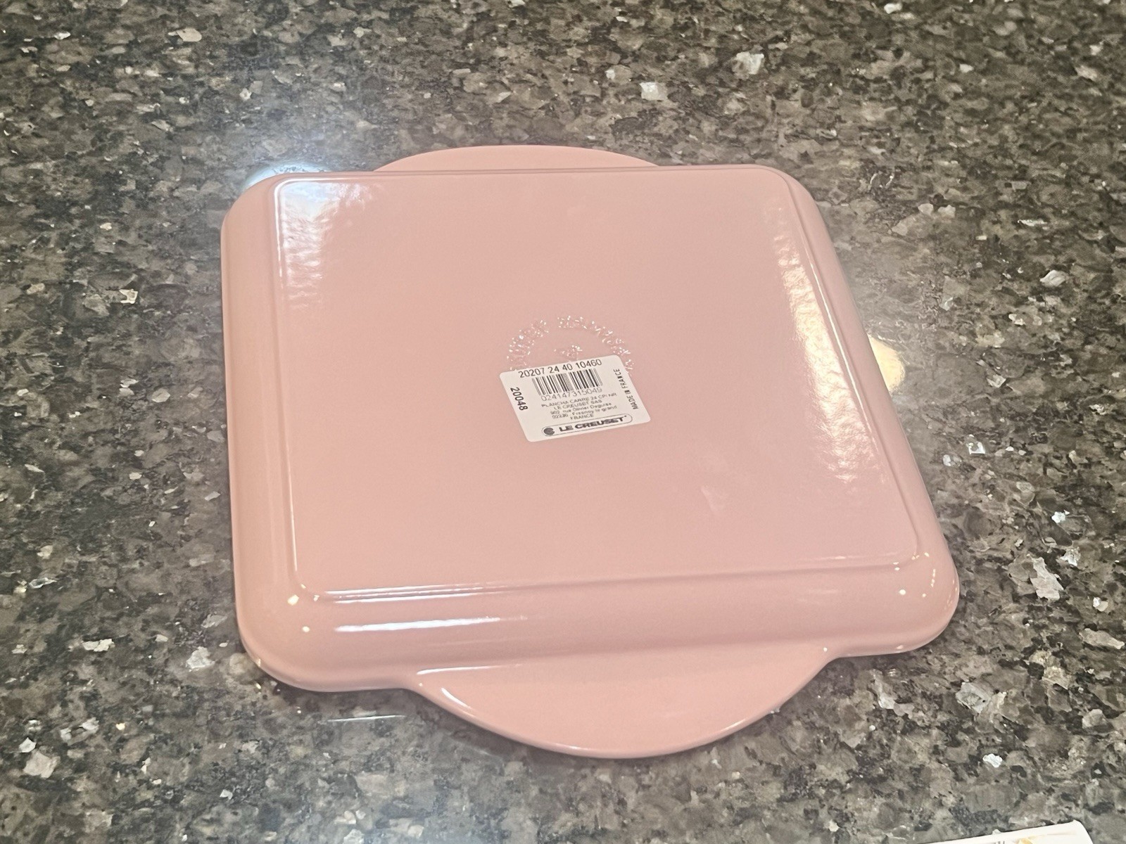 NEW Le Creuset Enameled Cast Iron Skinny Square Griddle Pan 9-1/2″ Chiffon Pink