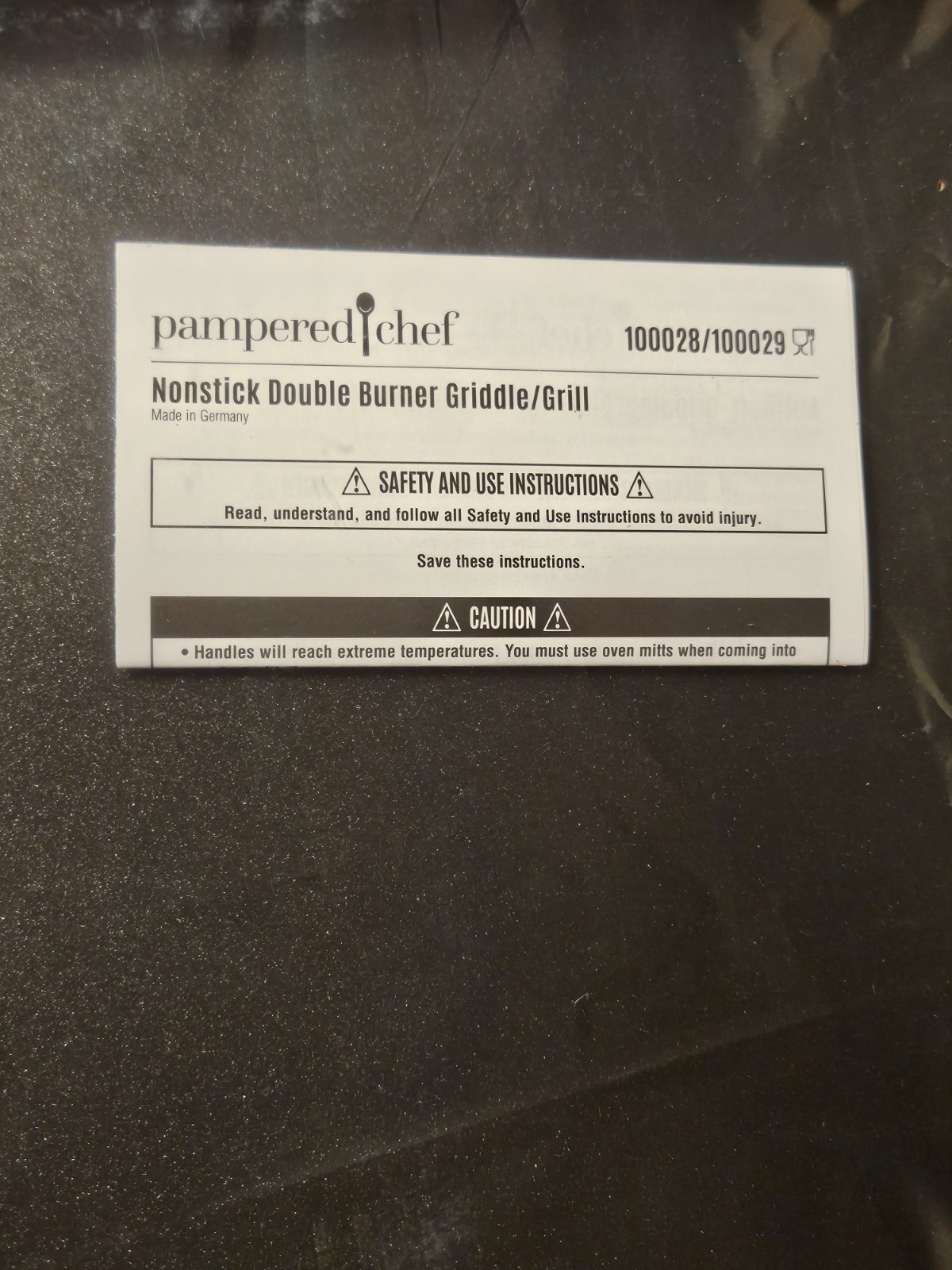 New In Box Retired Pampered Chef Nonstick Double Burner Griddle #100029