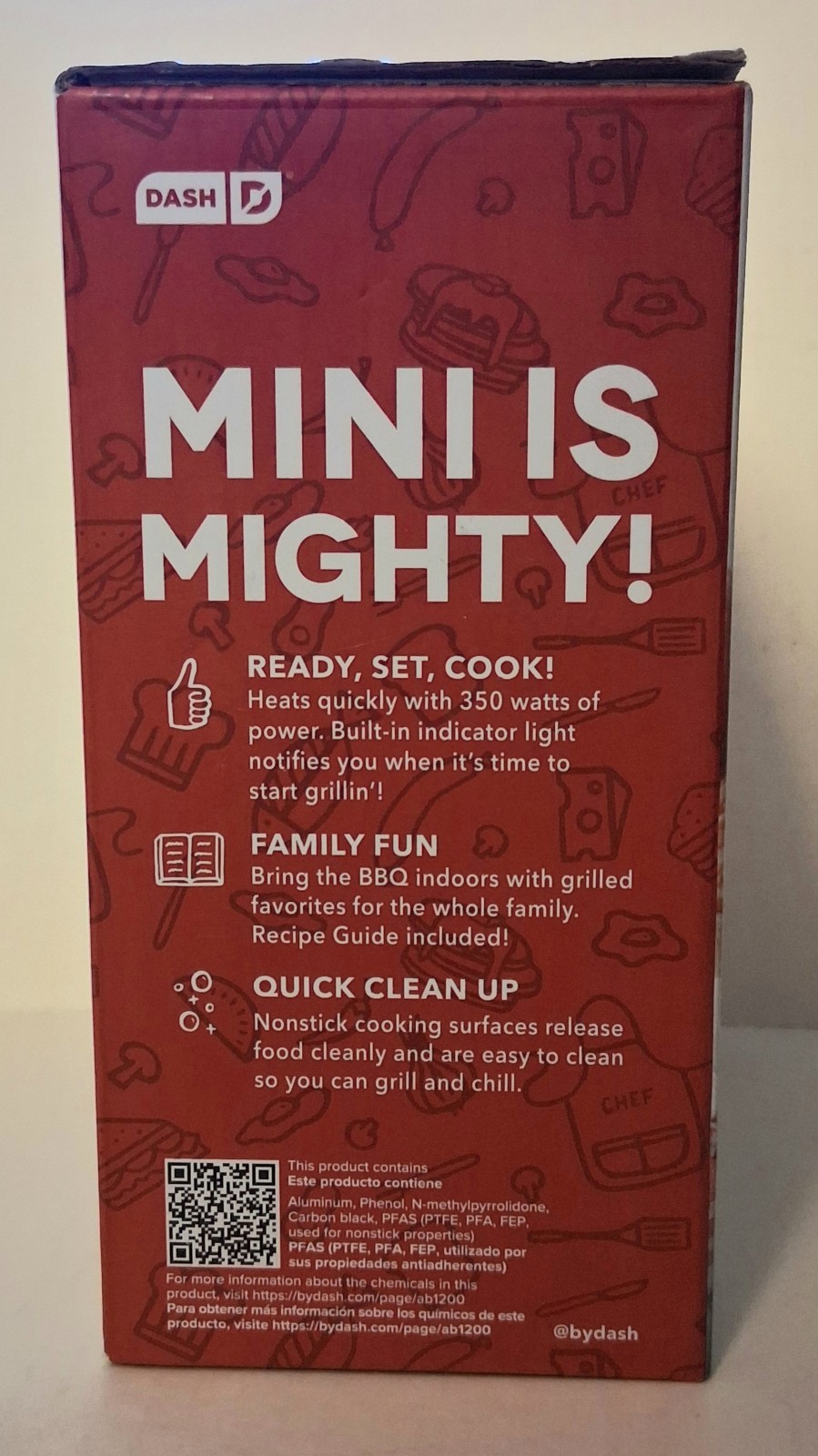 Dash Mini Maker Grill 4″ Non-stick Dorm Apartment Camper Small Kitchen New RED
