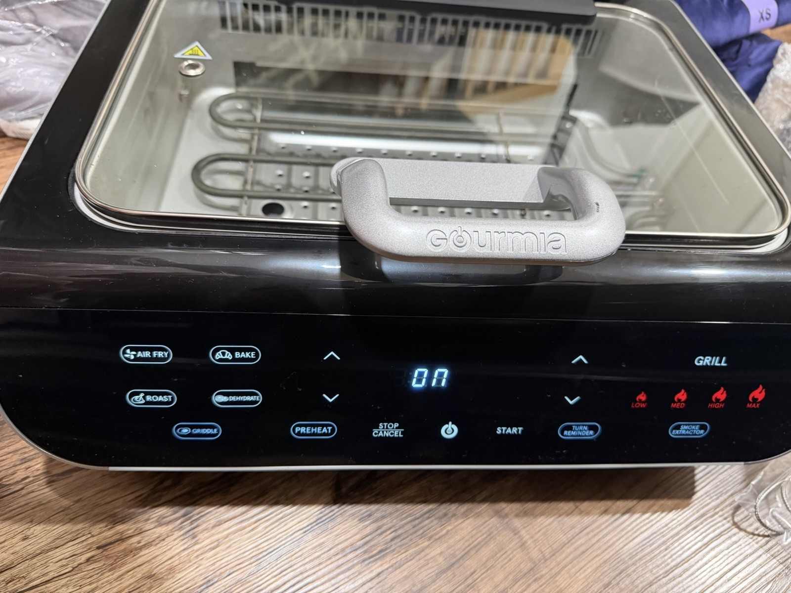 GOURMIA 6-in-1 FOODSTATION INDOOR SMOKELESS GRILL GRIDDLE AIR FRYER “USED”