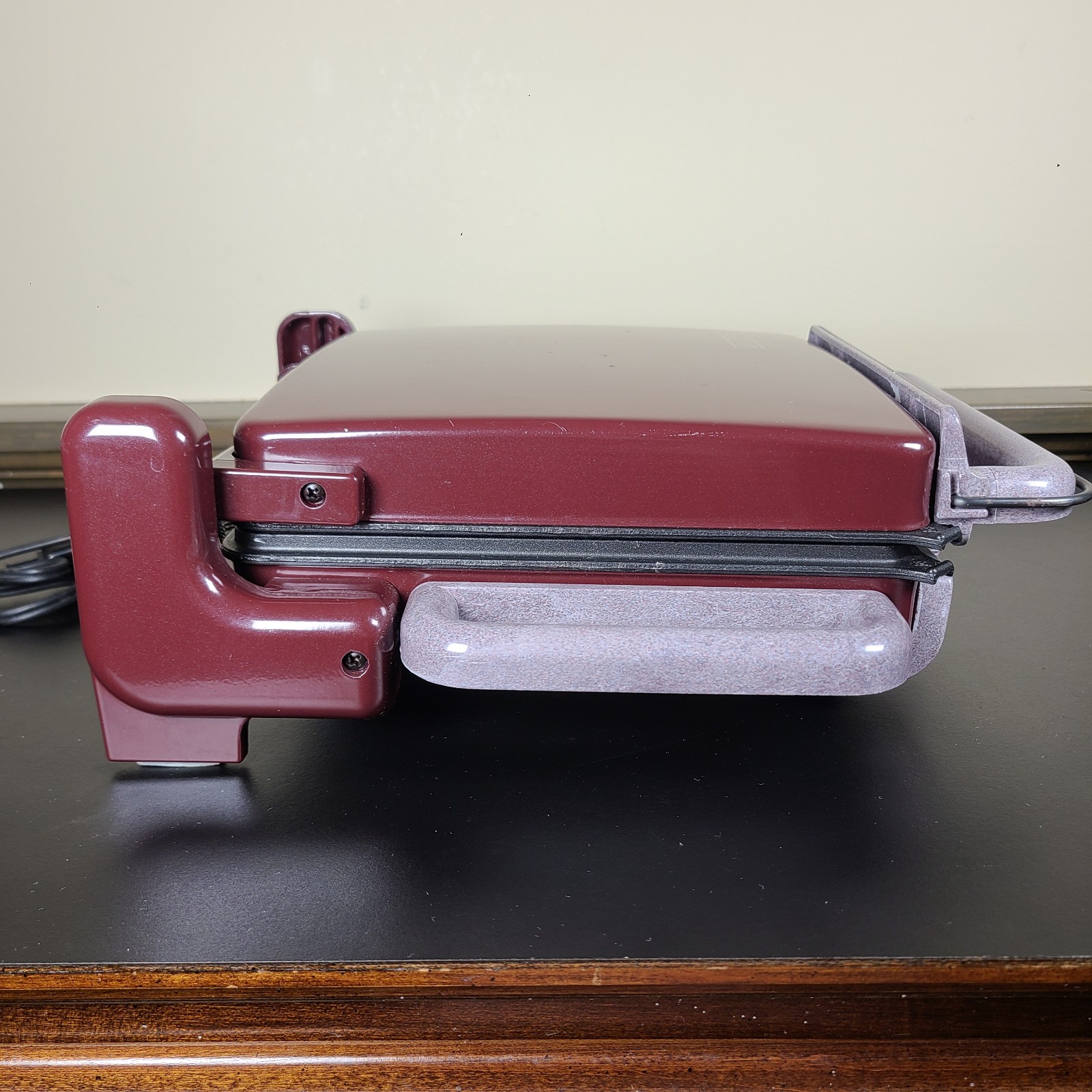 VTG 90s / 00s Toastmaster Grillerie Model 2000 Speed Grill & Bakery w/ Plates