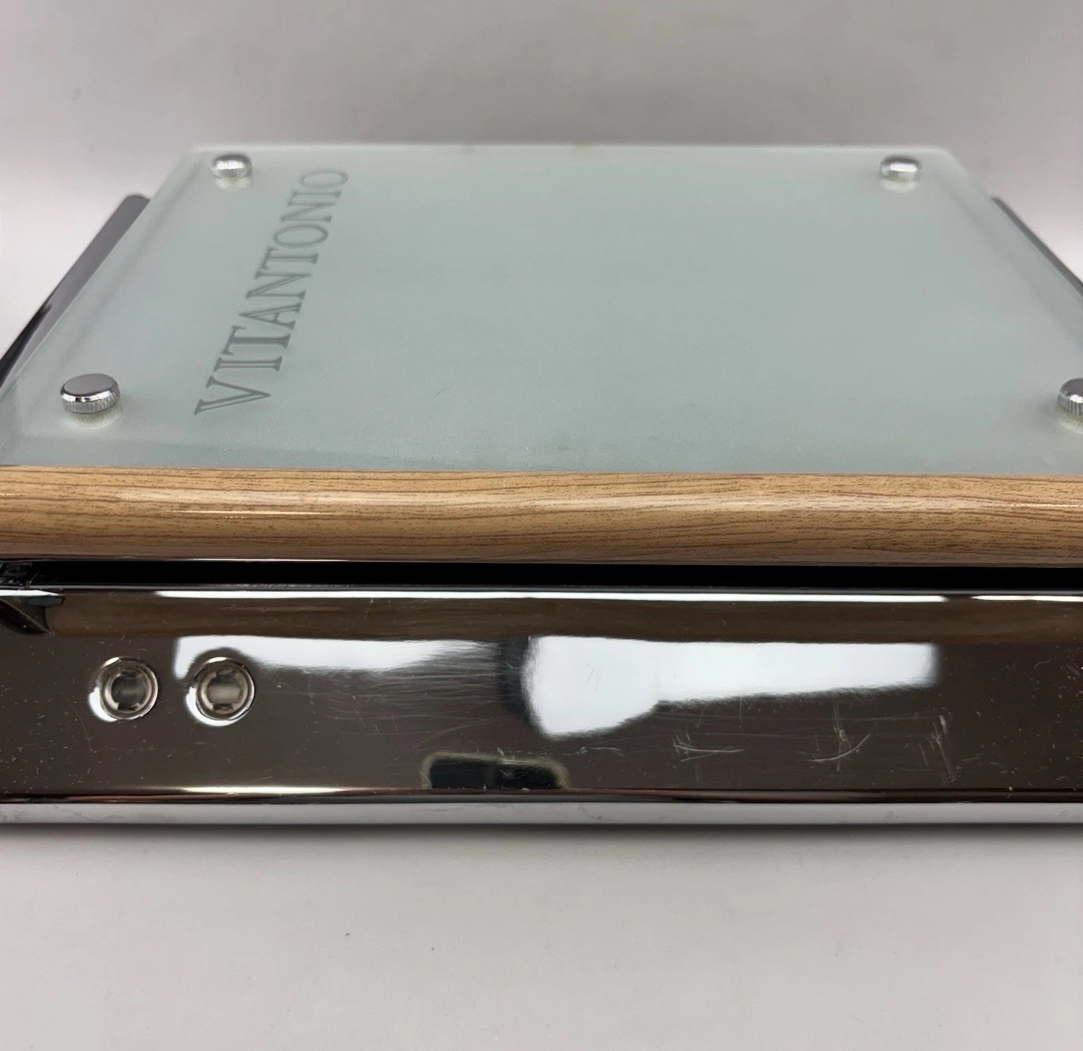 Vitantonio Panini Press Frosted Glass Chrome Wood Handle Grill VTGPN11CAN