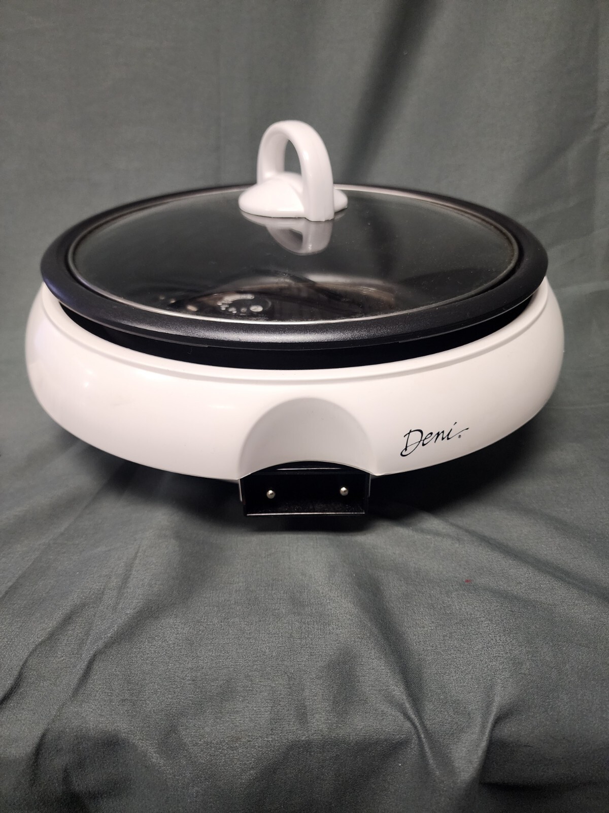 Deni’s Skillet & Health Grill, Model 8200/8201, Deep 3 qt. Capacity