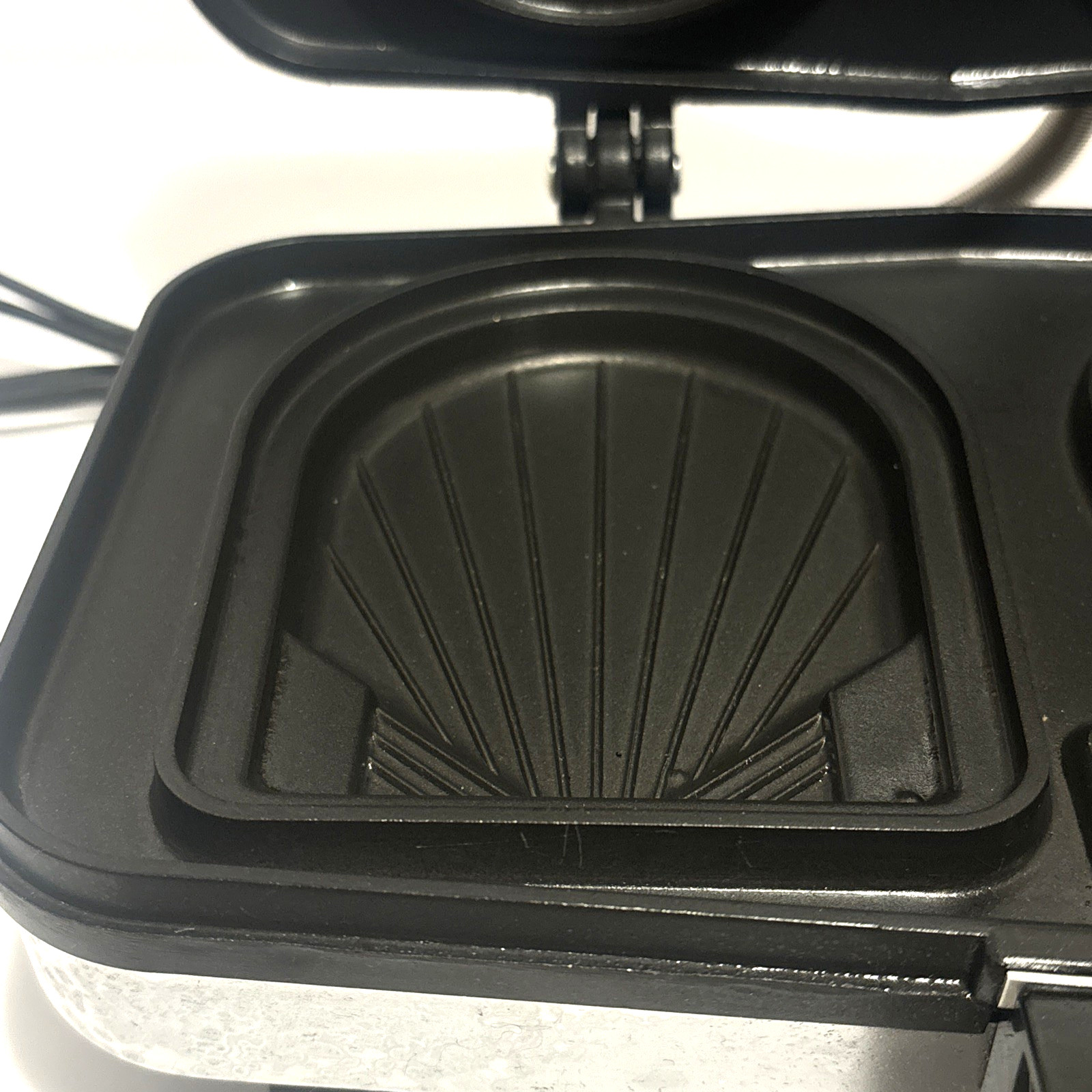 VTG Vitantonio French Sandwich Chef Model 650 Non-Stick Clamshell Press Maker