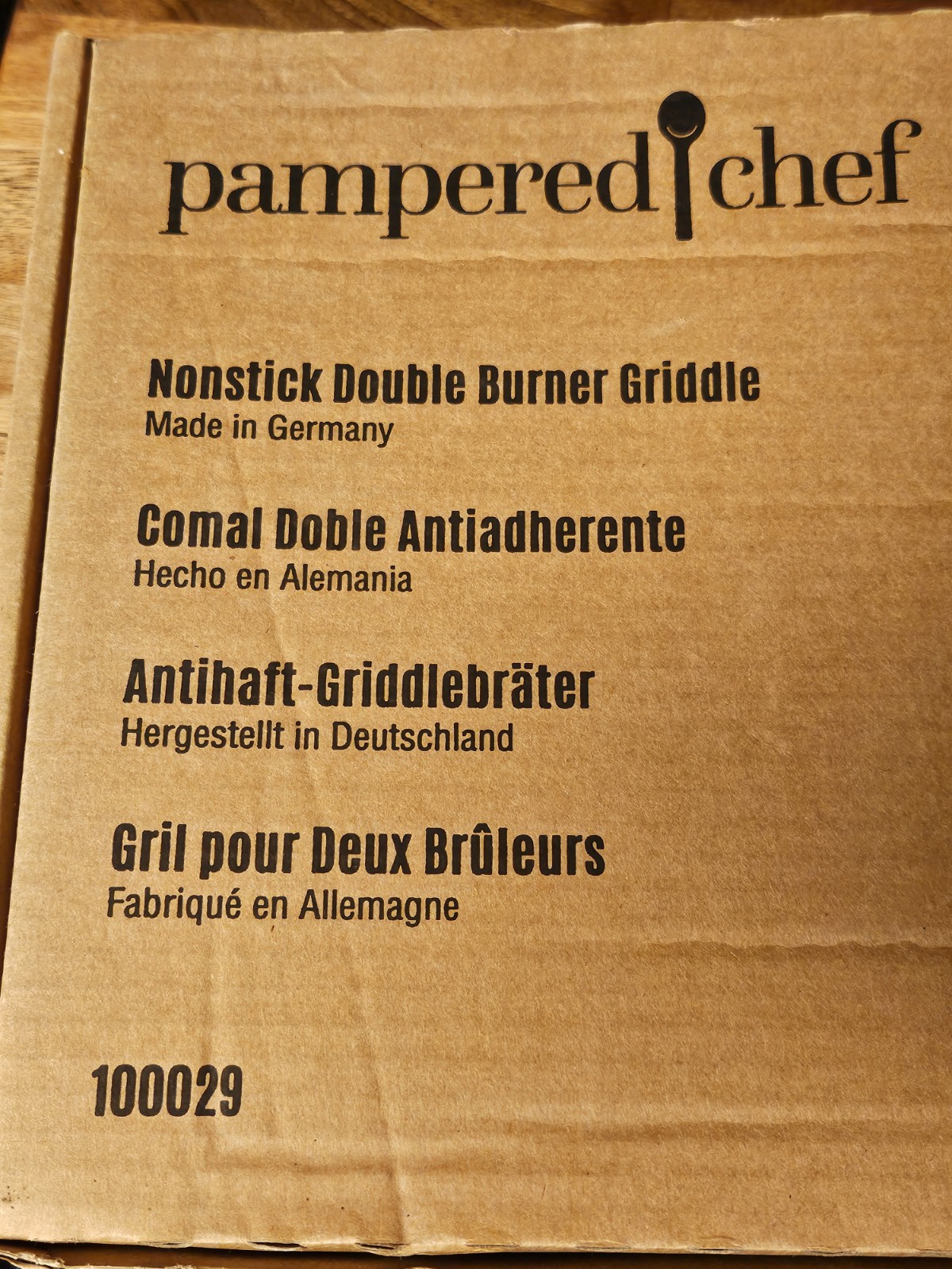 New In Box Retired Pampered Chef Nonstick Double Burner Griddle #100029