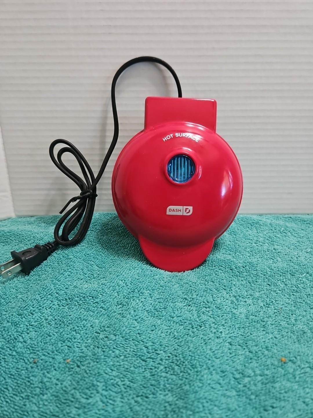 Dash Mini Maker Electric Round Griddle Individual Pancakes Cookies Eggs Red