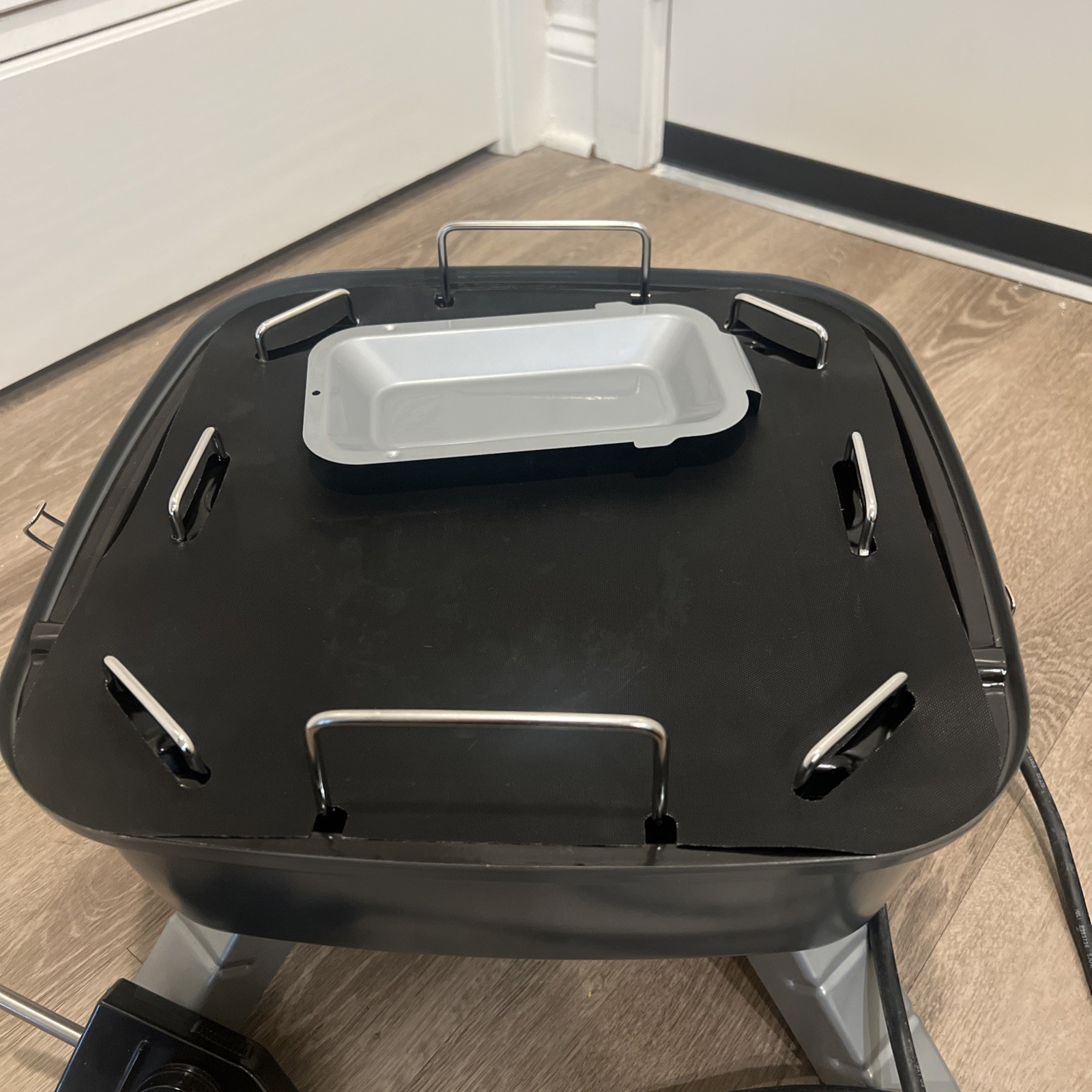 Pampered Chef 2719 Portable Electric Grill Indoor Outdoor Camping Tailgating