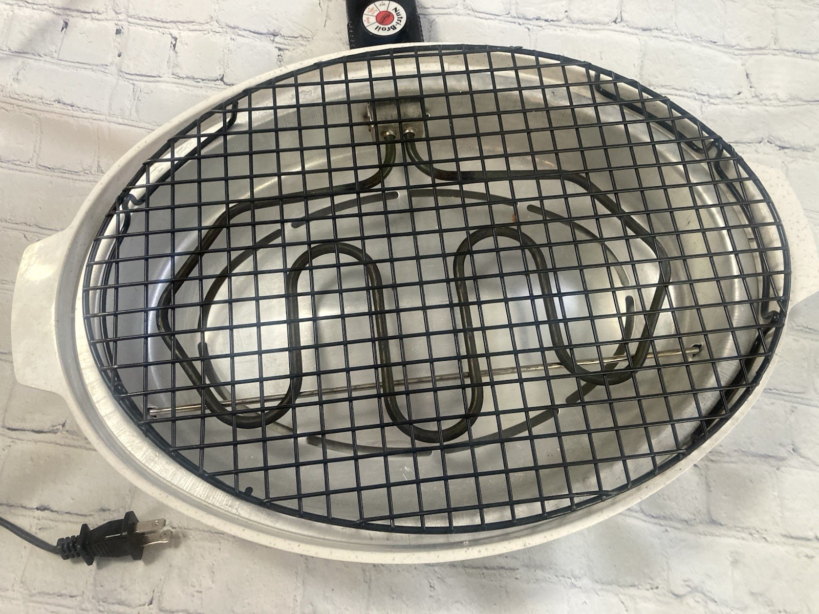 Vtg Rival Smokeless Indoor Electric Grill Nutri Broil 26211W Made In USA Box