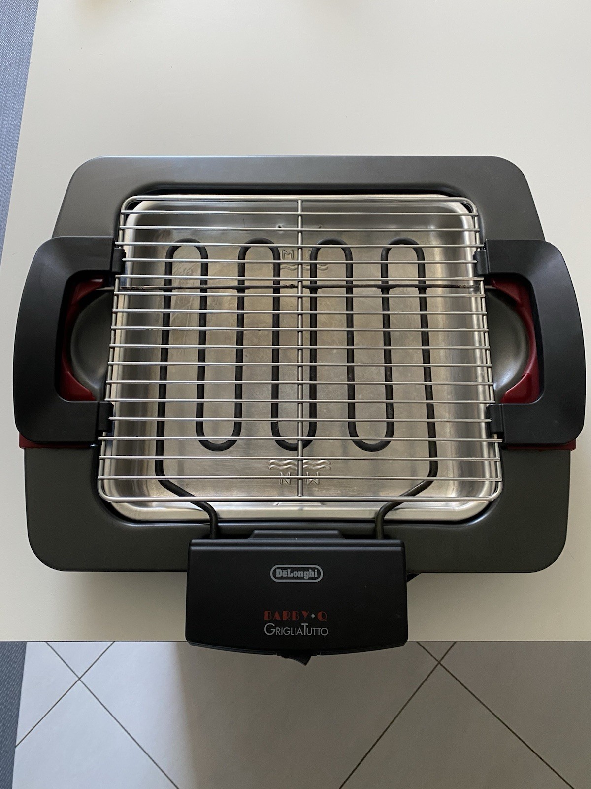 DE’LONGHI BARBY Q GRILL 1900W 230V MODEL BQ55 MINT!!