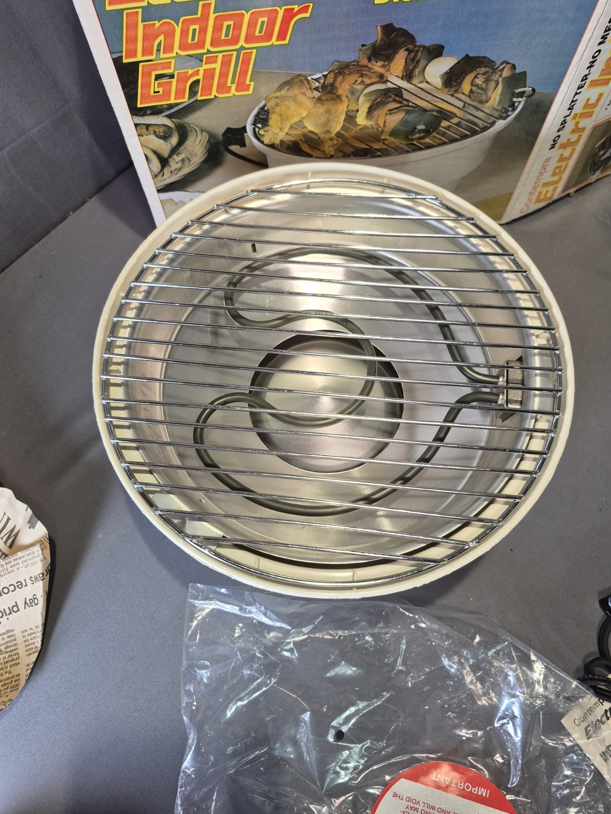 Vintage CONTEMPRA Electric Indoor Grill Vanilla White Great Condition!