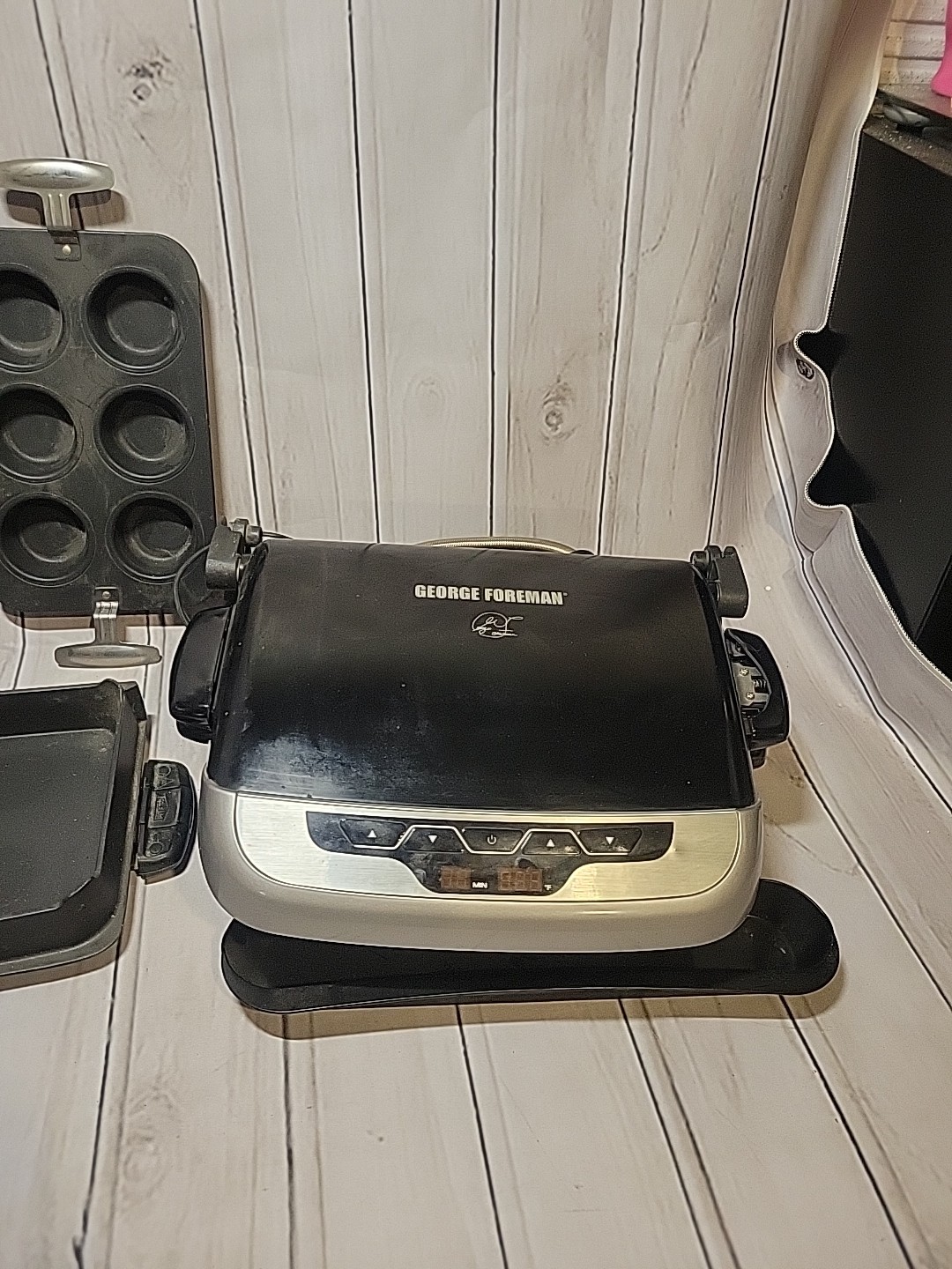 George Foreman Evolve Grill System w/ Waffle & 3 Plates / Drip Tray WORKS/ READ