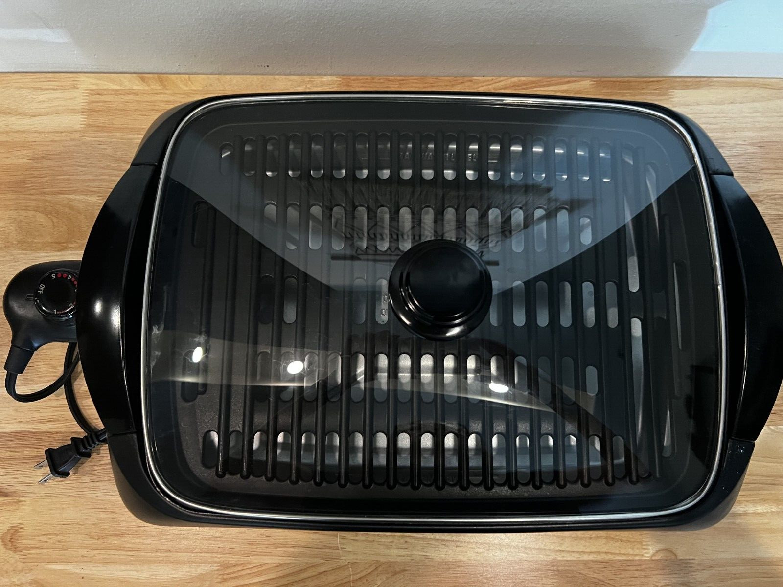 Delonghi Perfecto Indoor Non-stick Grill Tempered Glass Lid Black