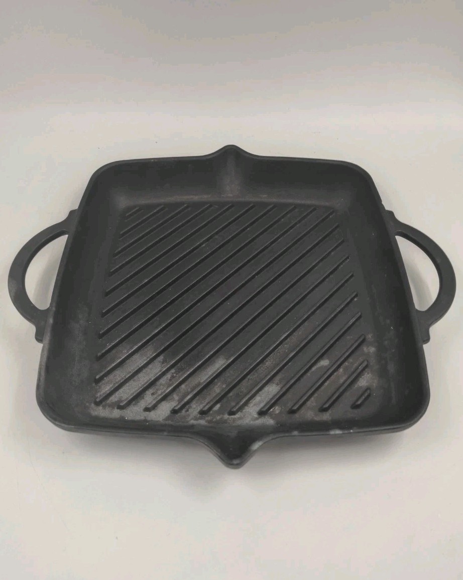 The Pioneer Woman 11″ Cast Iron Square Grill with Dual Handles and Spouts