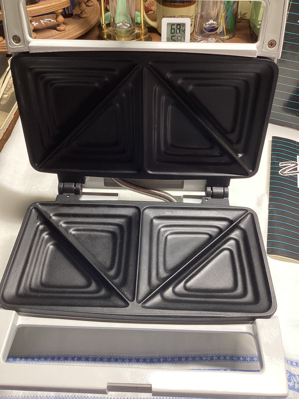 Vintage 1989 Oster Designer White Sandwich Maker Grill 714-20