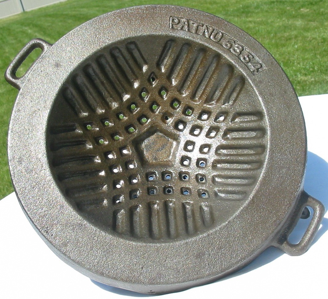 Made In Japan Genghis Khan Cast Iron Dome Grill Broiler Patent 6354 Seasoned Pan