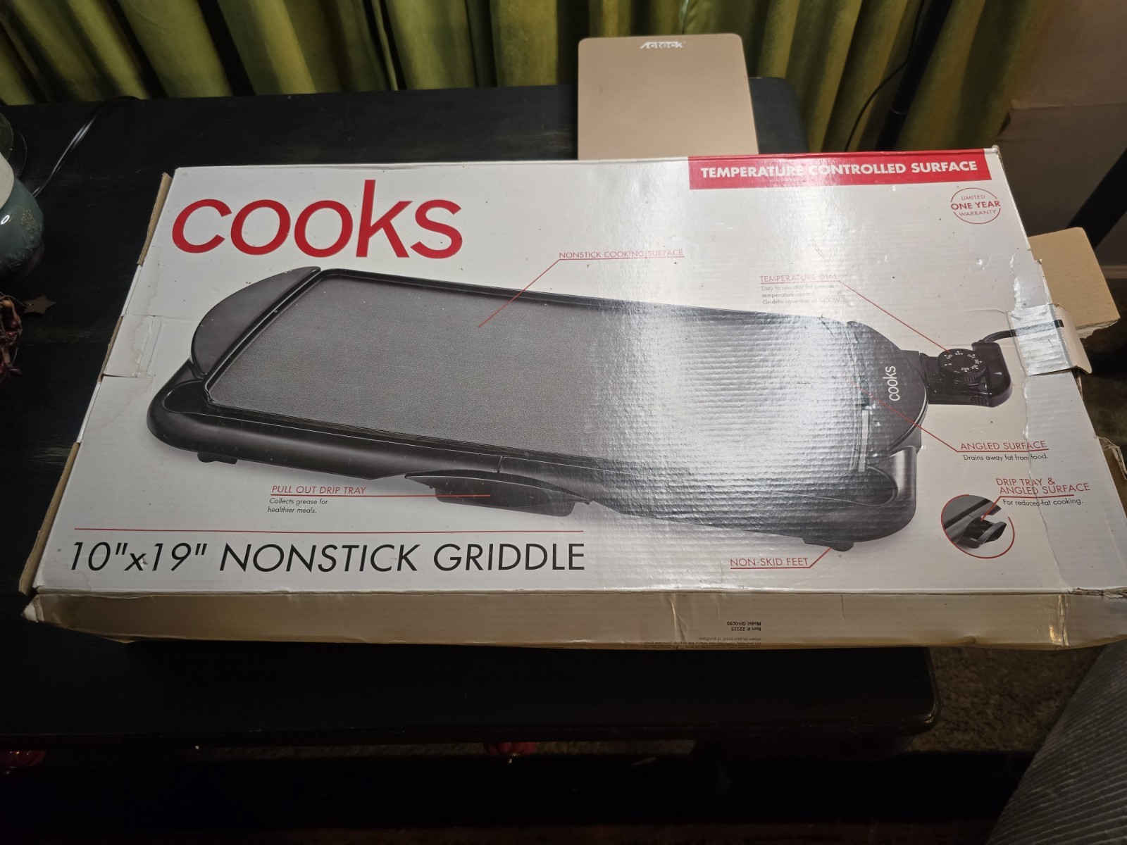 NEW! COOKS X-LARGE FAMILY SIZE 10” X 19” NON-STICK ELECTRIC GRILL GRIDDLE