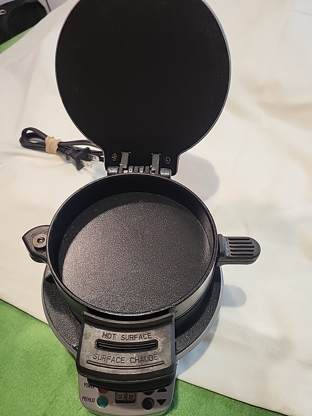 Hamilton Beach 25478 Breakfast Sandwich Maker. Exc. condition