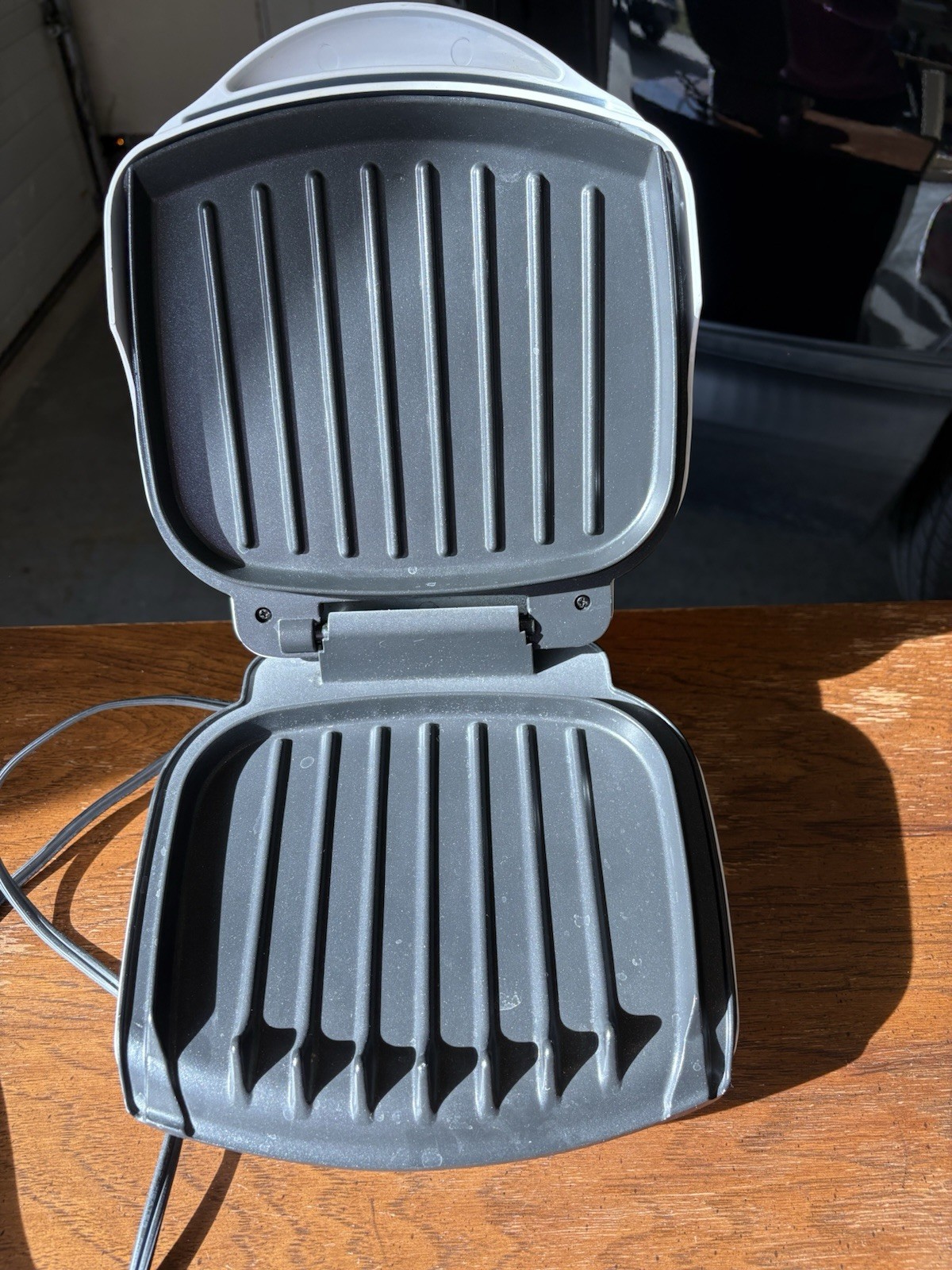 George Foreman The Champ GR10AWHT Electric Grill White Non-Stick Easy Clean
