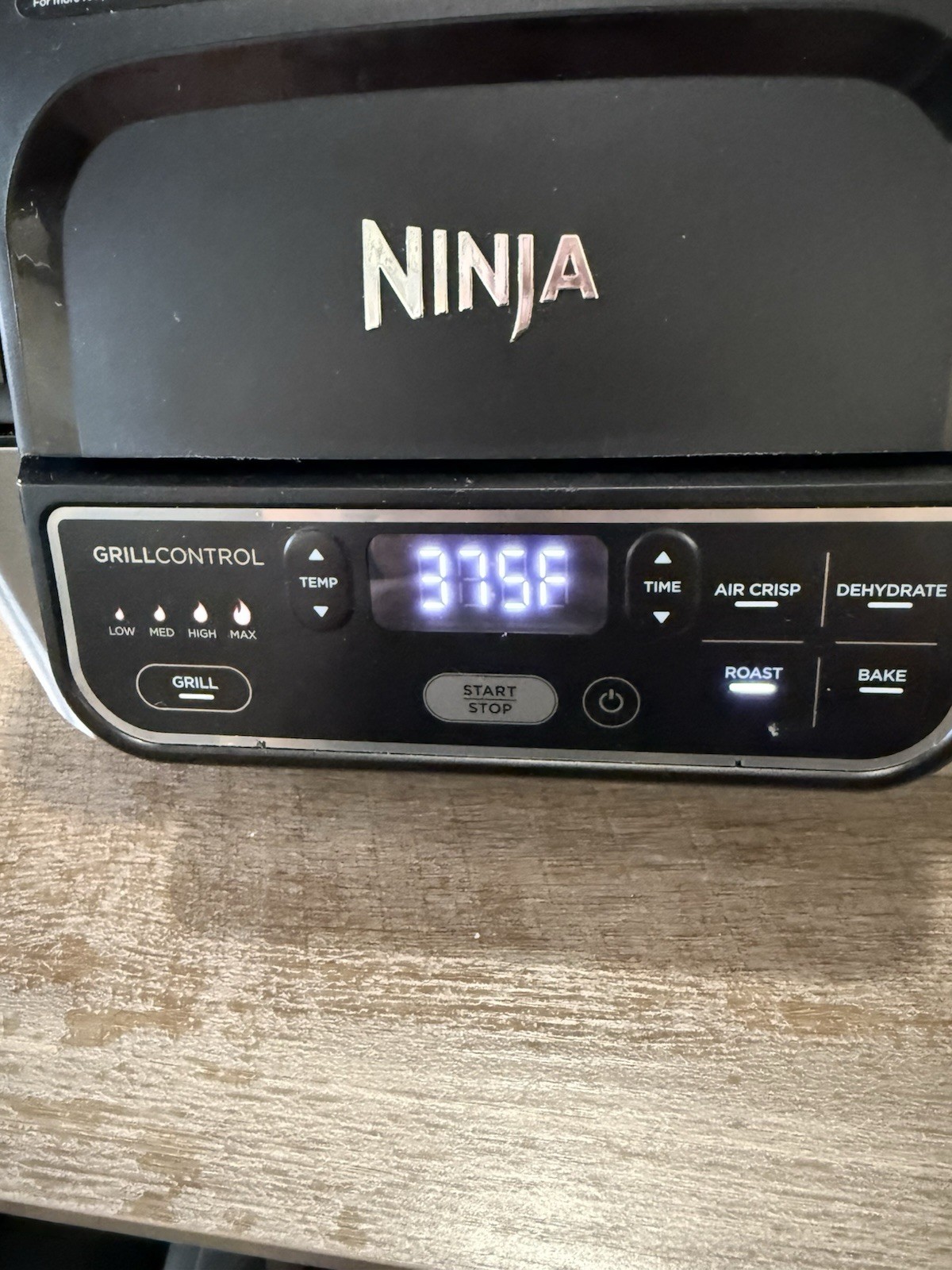Ninja AG301 Foodi 5-in-1 Indoor Grill, Air Fry, Roast, Bake And Dehydrate In EUC