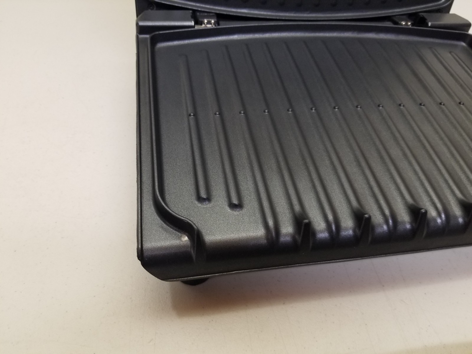 George Foreman Healthy Cooking Grilling Machine Model GRV120GM Jumbo 8 Serving