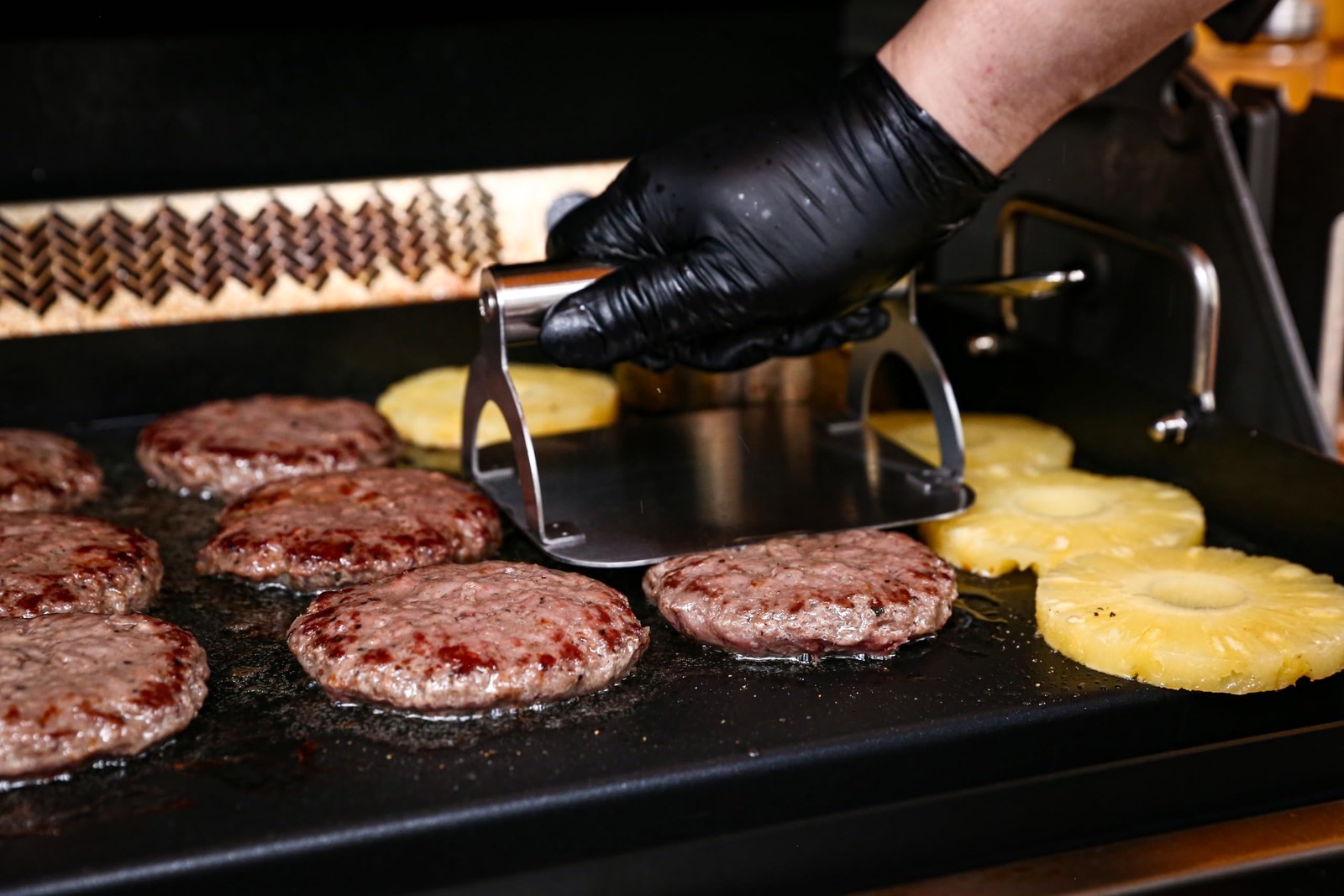 Nonstick Griddle for Gas Grill, Cast Iron Griddle for Outdoor Gas