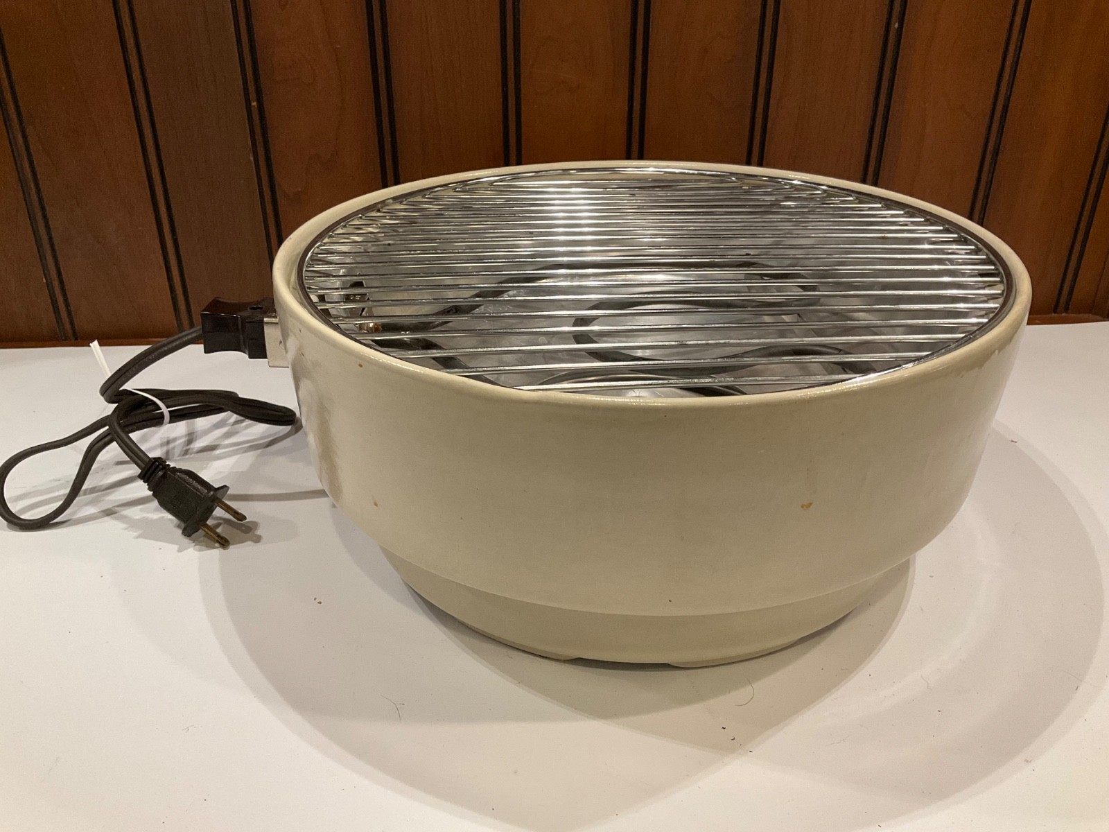 Contempra Indoor Electric Char B Que Grill Smokeless ECB-32 Stoneware Tan Base